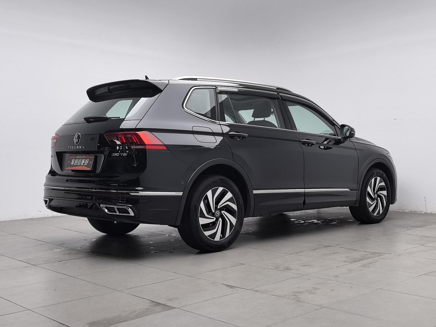 Used Volkswagen Tiguan L 2024 2.0 AT