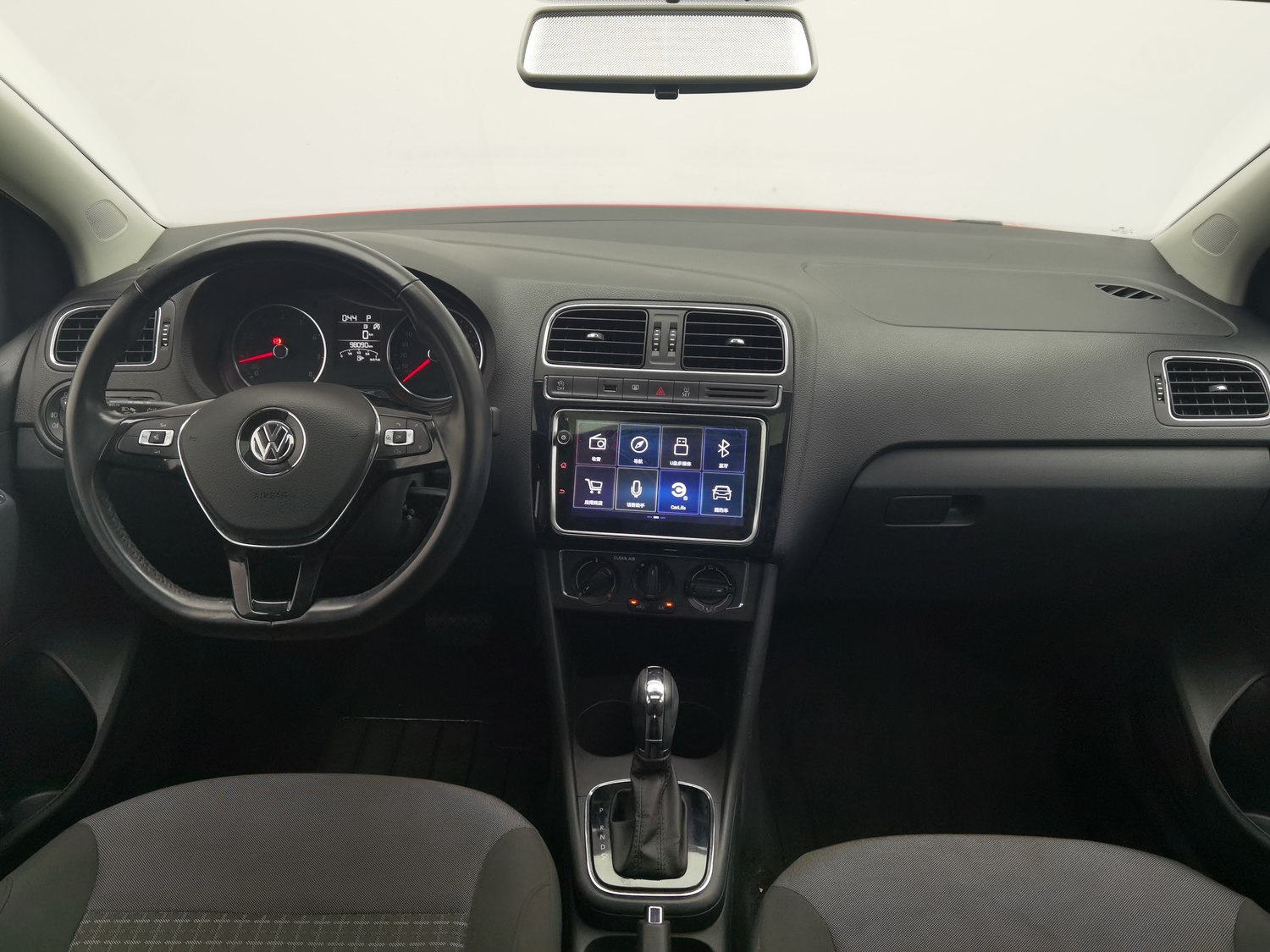 Used Volkswagen Polo 2018 1.5 AT