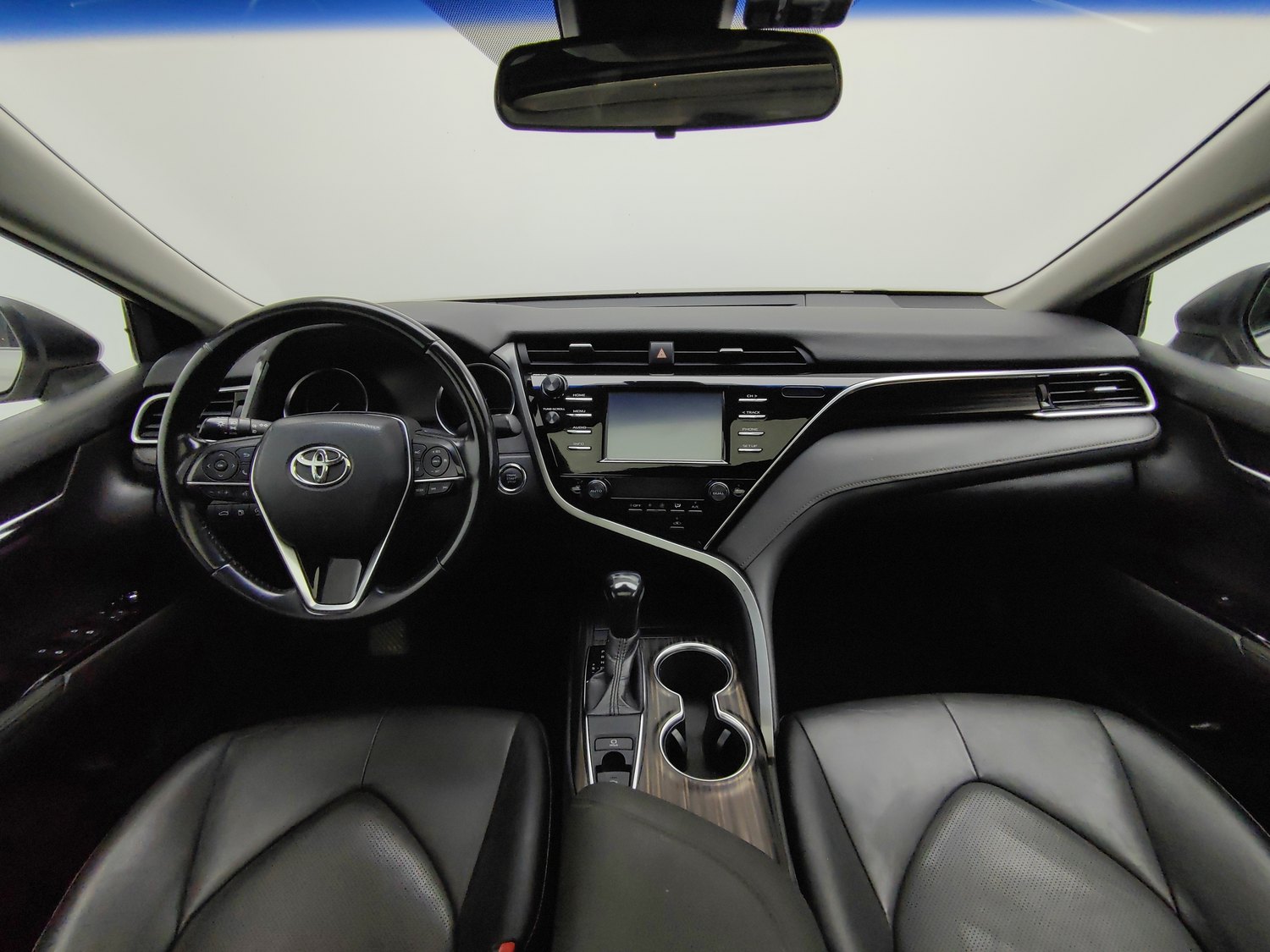 Used Toyota Camry 2018 2.0 AT