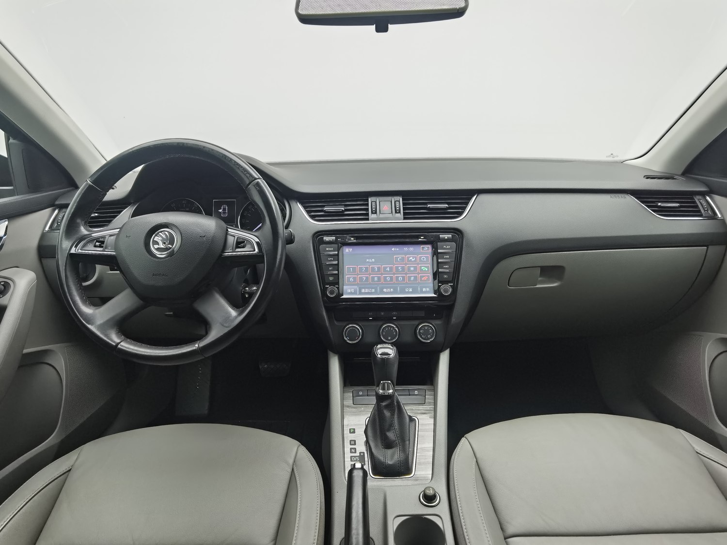 Used Skoda Octavia 2015 1.6 AT