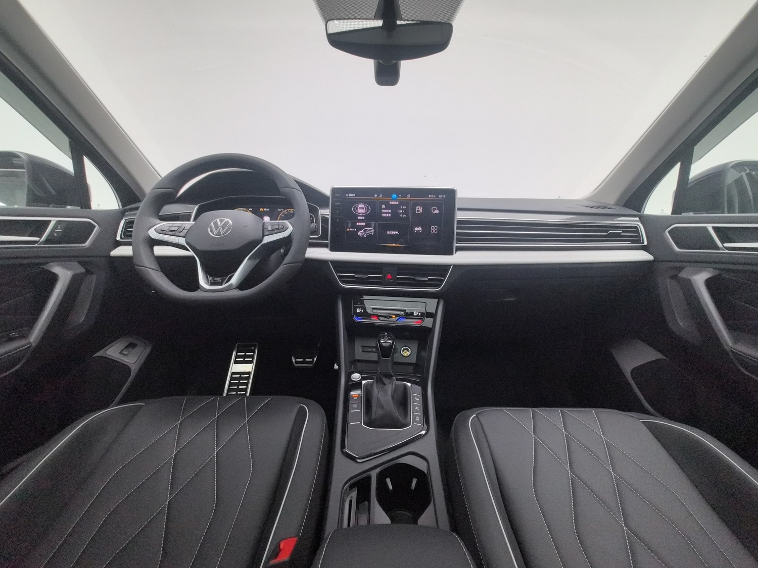 Used Volkswagen Tiguan L 2024 2.0 AT