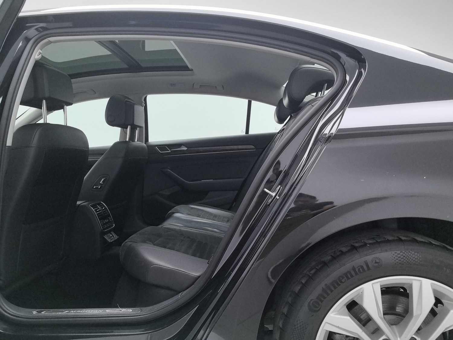 Used Volkswagen Magotan 2017 1.8 AT