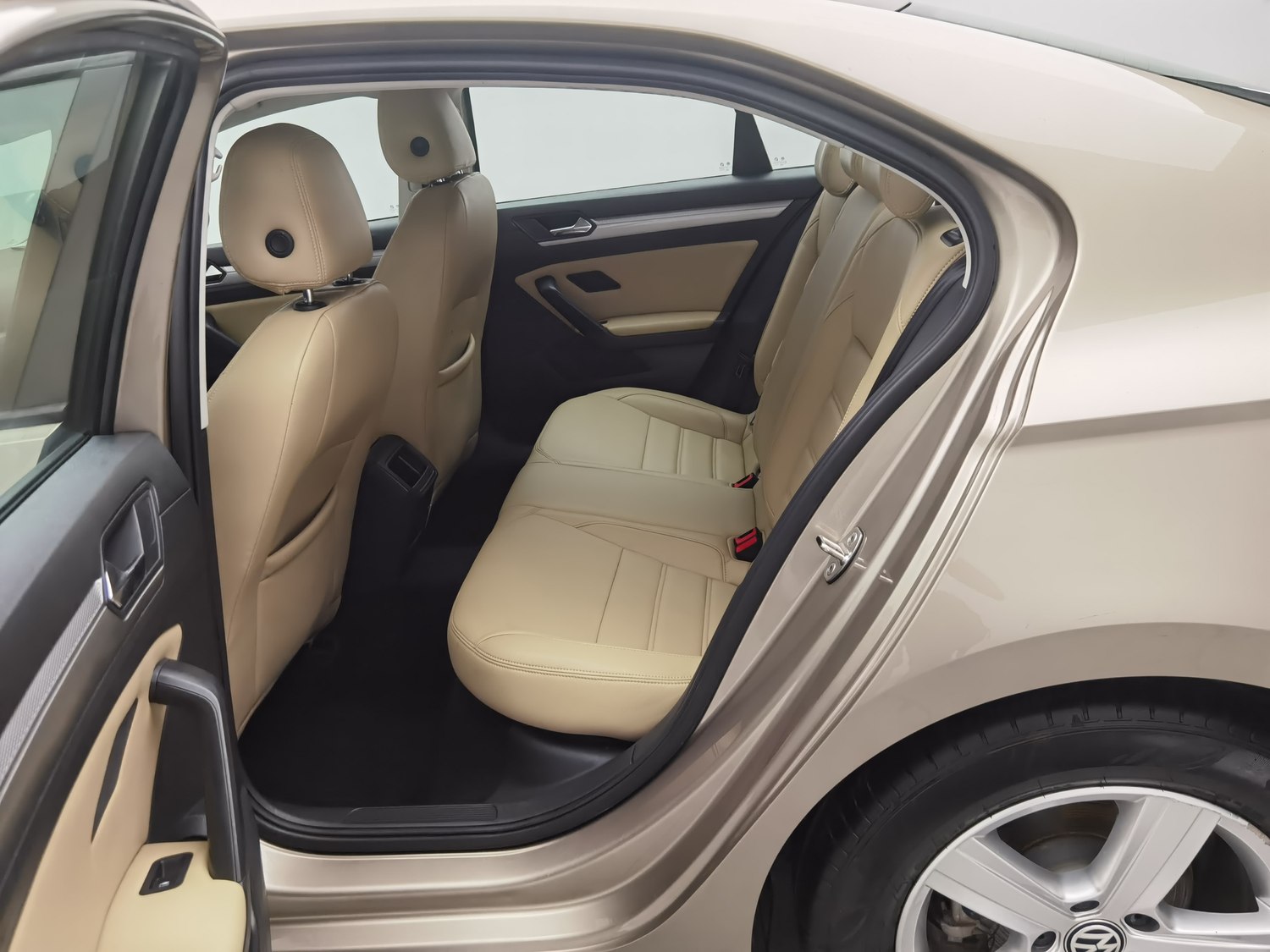 Used Volkswagen Lamando 2015 1.4 AT
