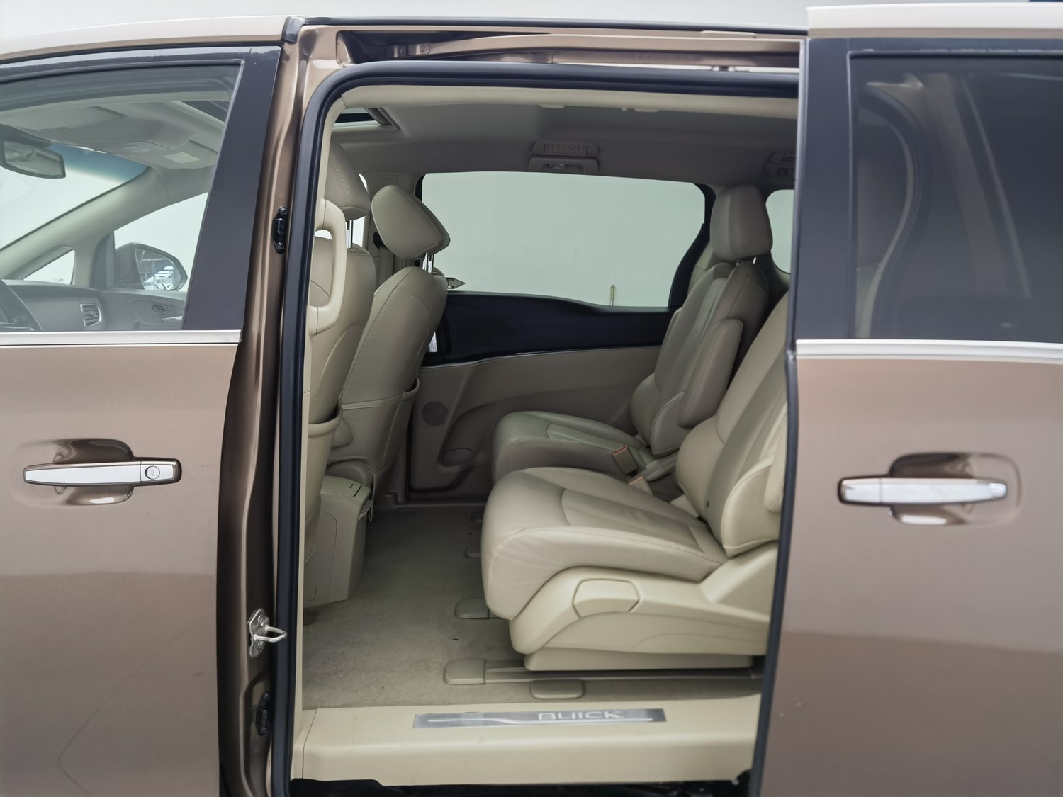Used Buick GL8 2018 2.0 AT