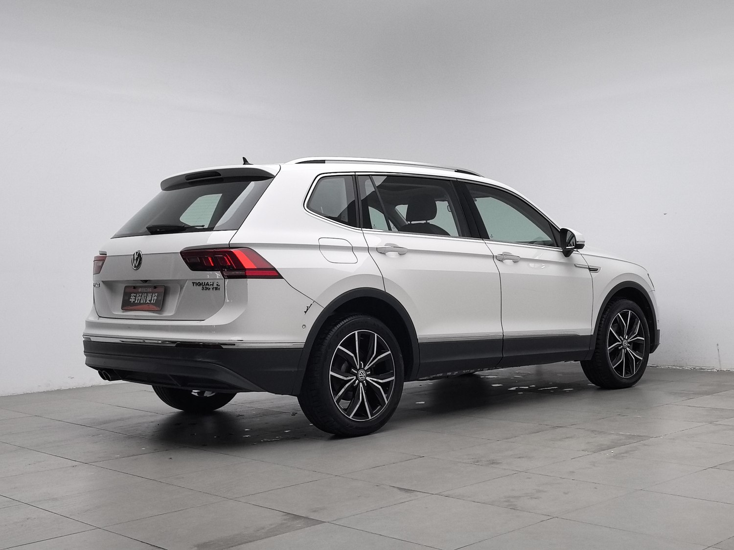 Used Volkswagen Tiguan L 2020 2.0 AT