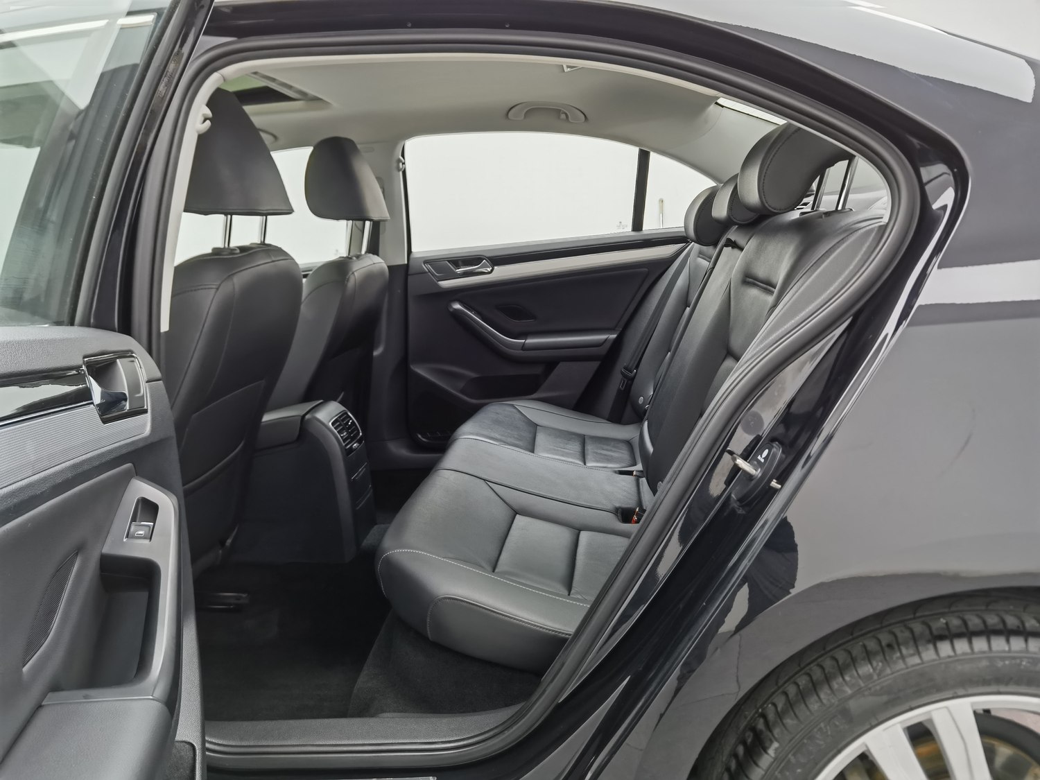 Used Volkswagen Sagitar 2018 1.4 AT
