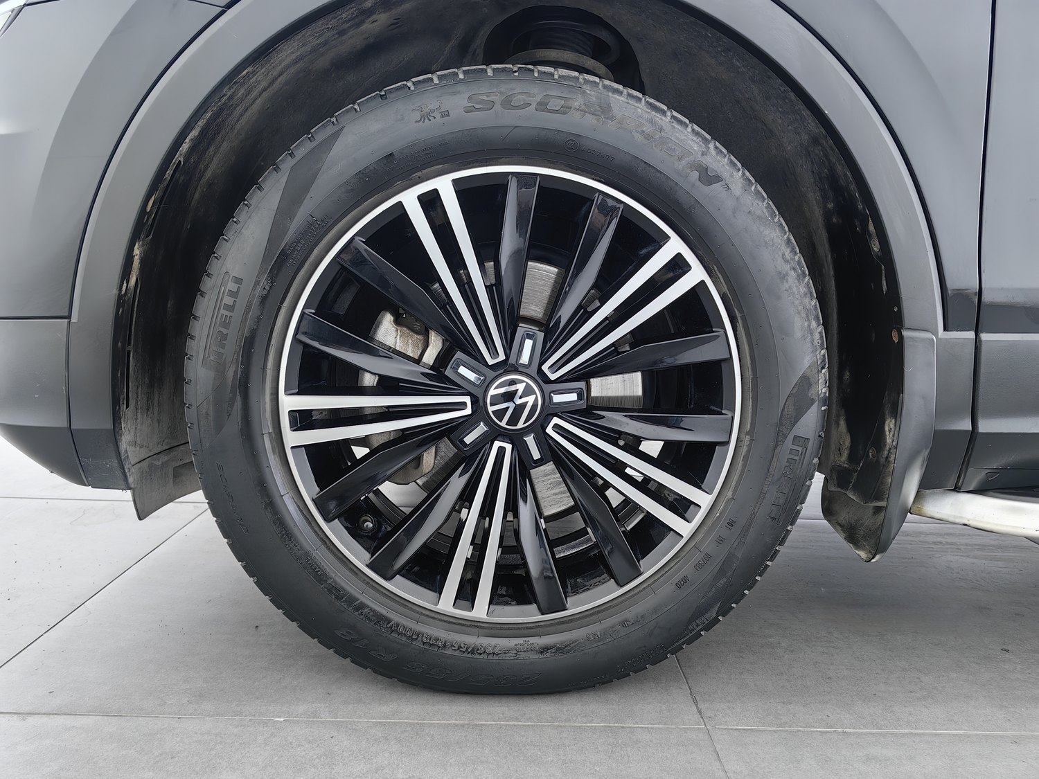 Used Volkswagen Tiguan L 2021 2.0 AT