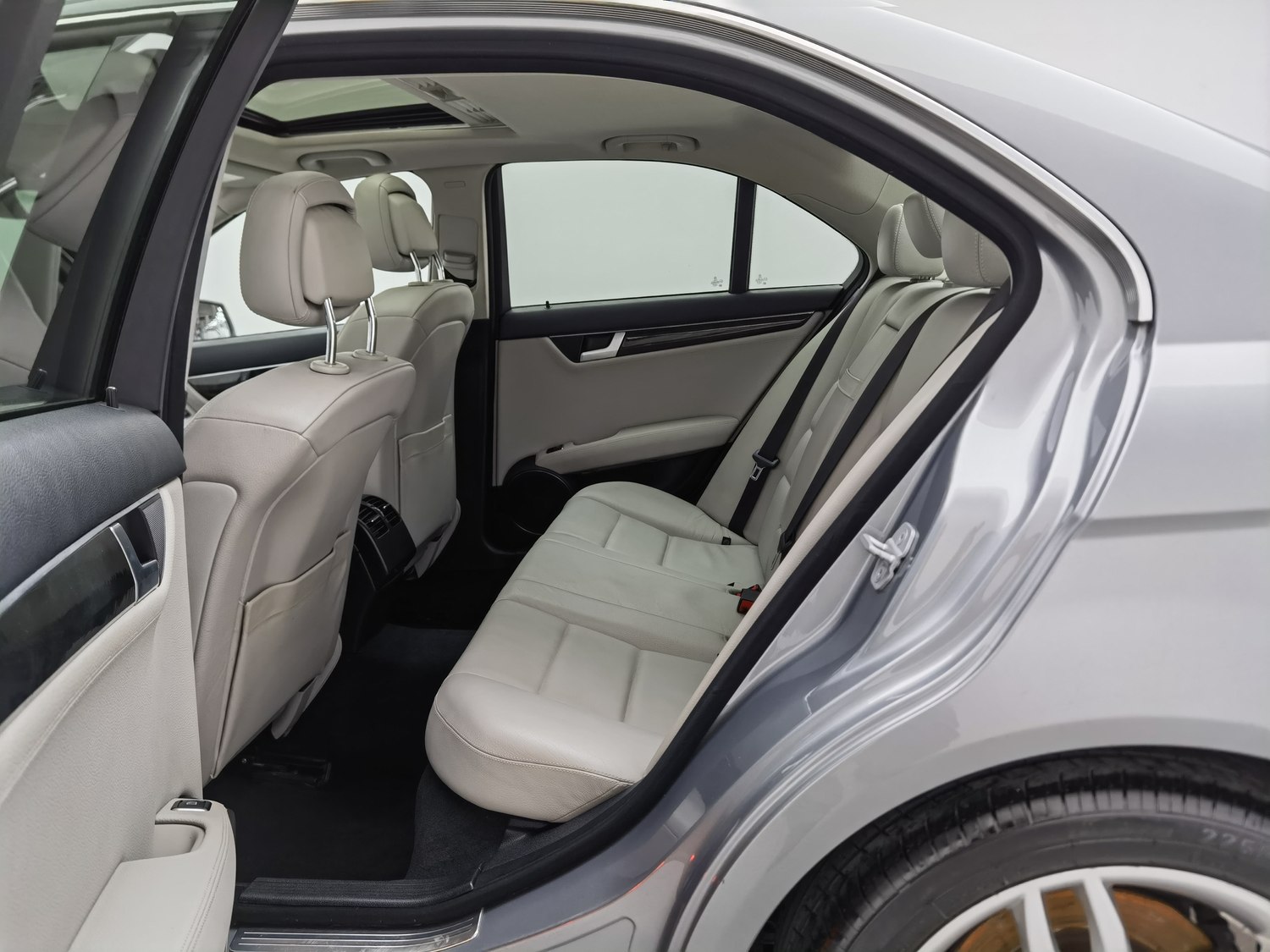 Used Mercedes-Benz C-Class 2011 1.8 AT