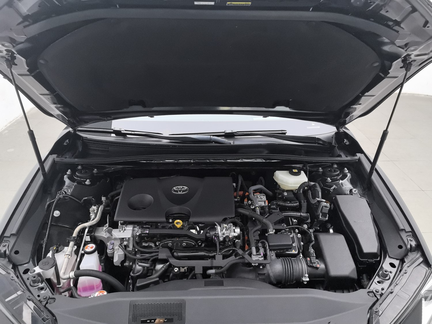 Used Toyota Camry 2024 2.0 AT