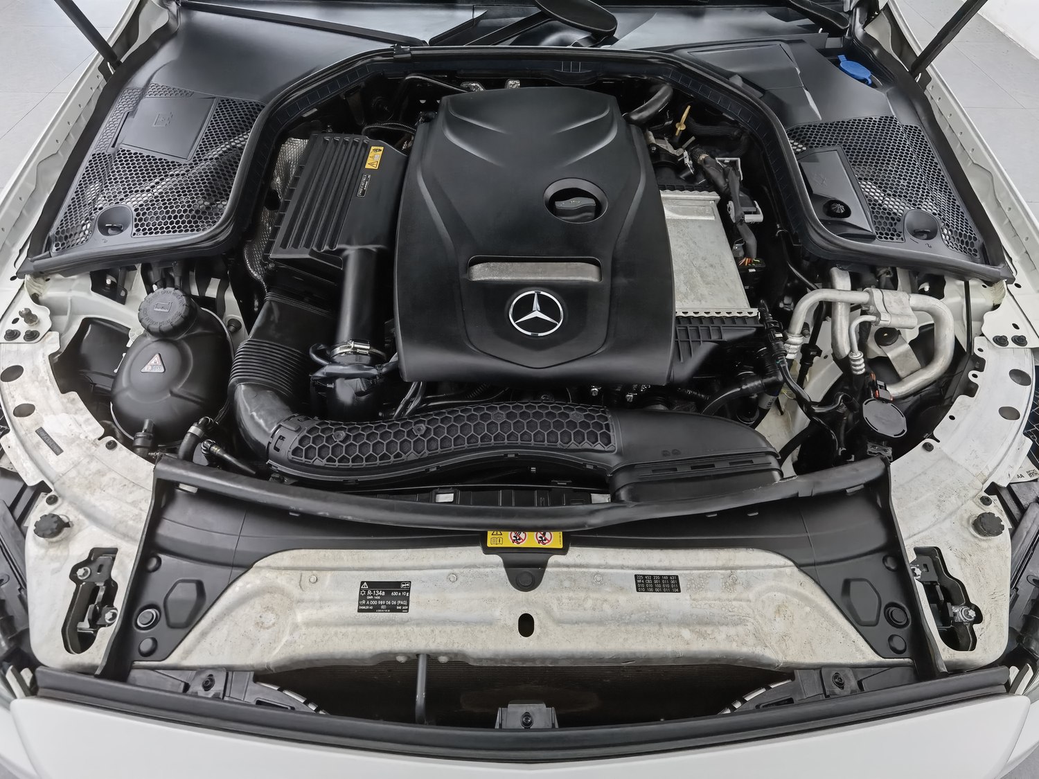 Used Mercedes-Benz C-Class 2017 2.0 AT