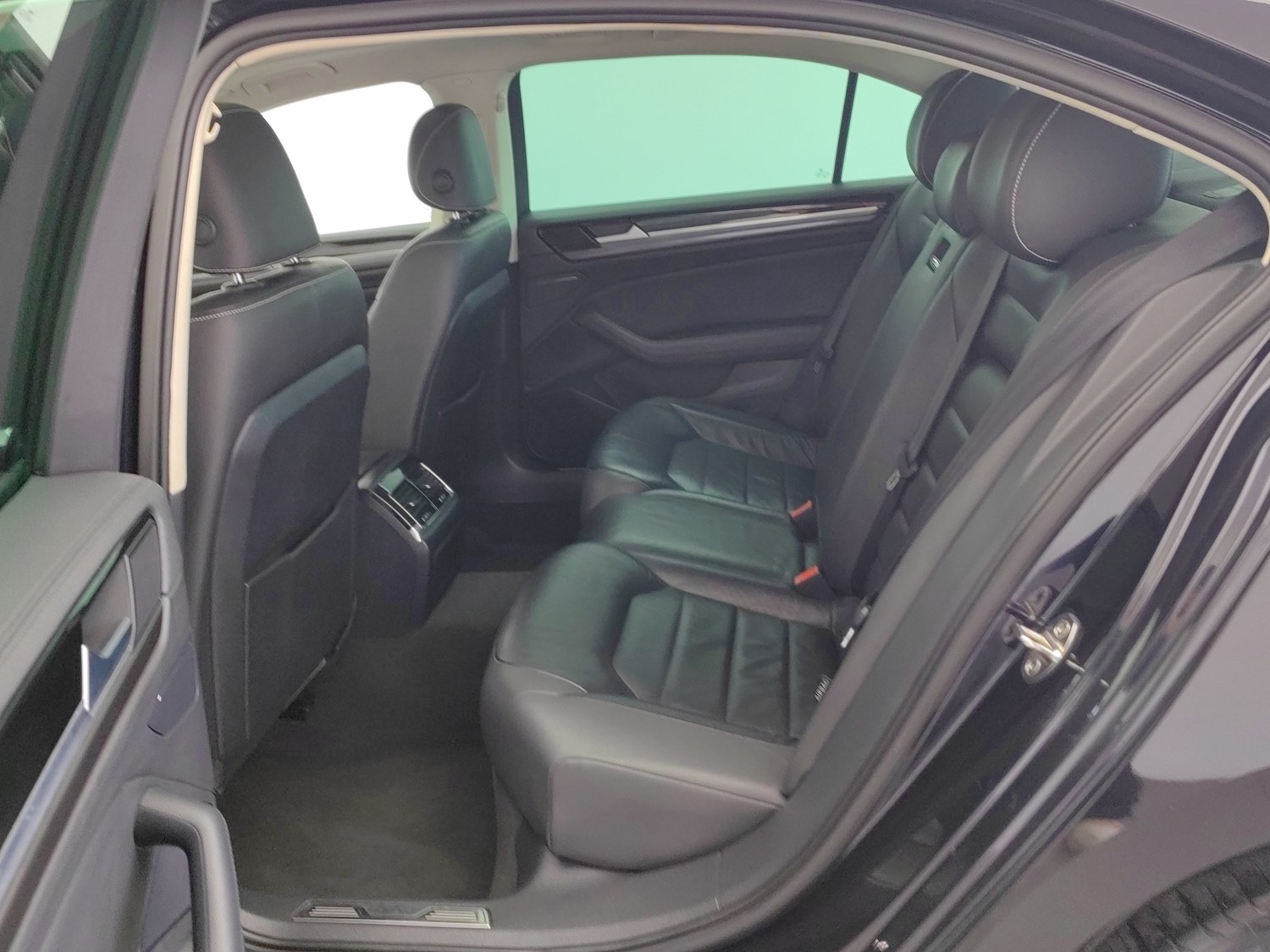 Used Volkswagen Phideon 2018 2.0 AT