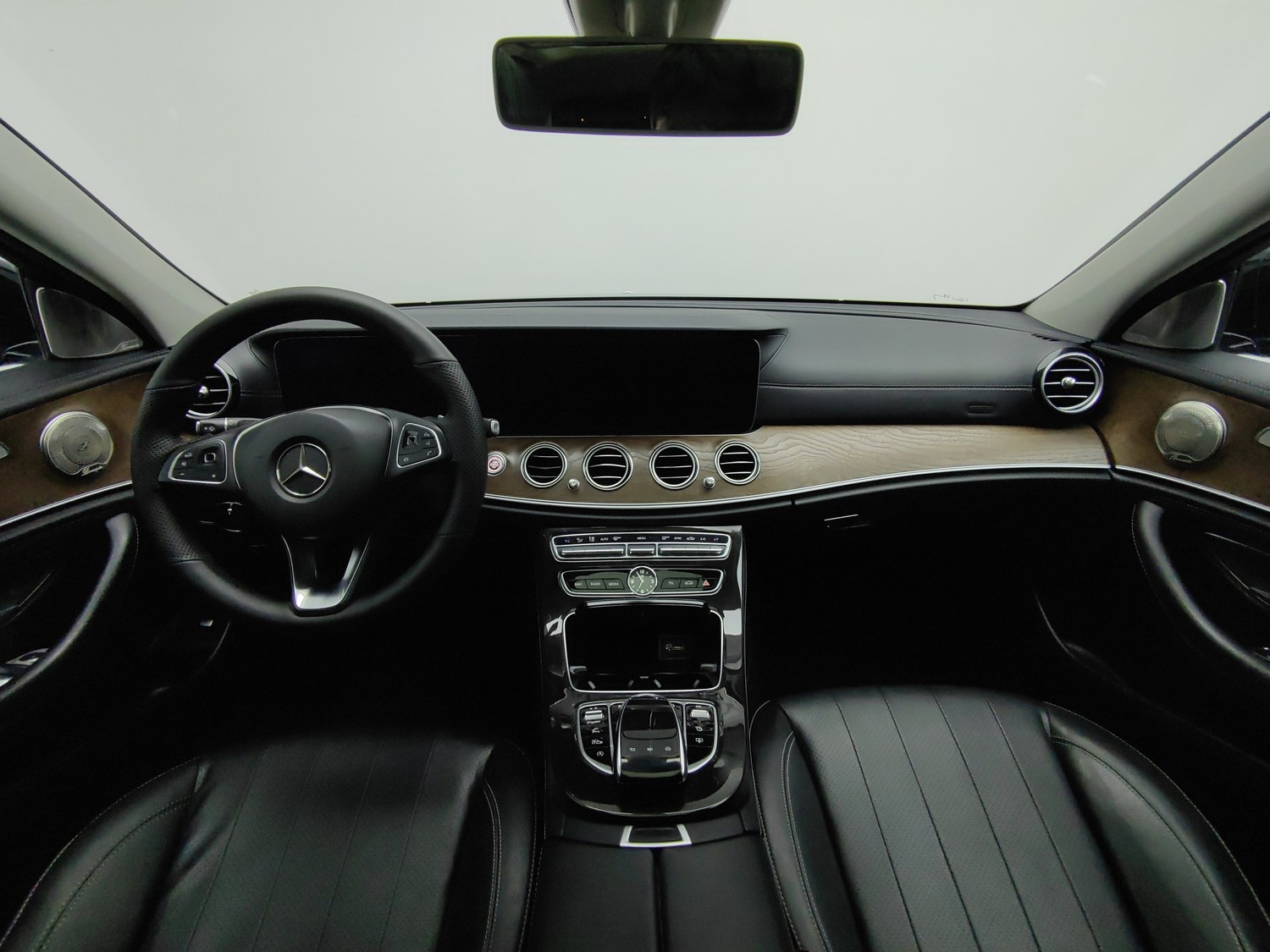 Used Mercedes-Benz E-Class 2017 2.0 AT