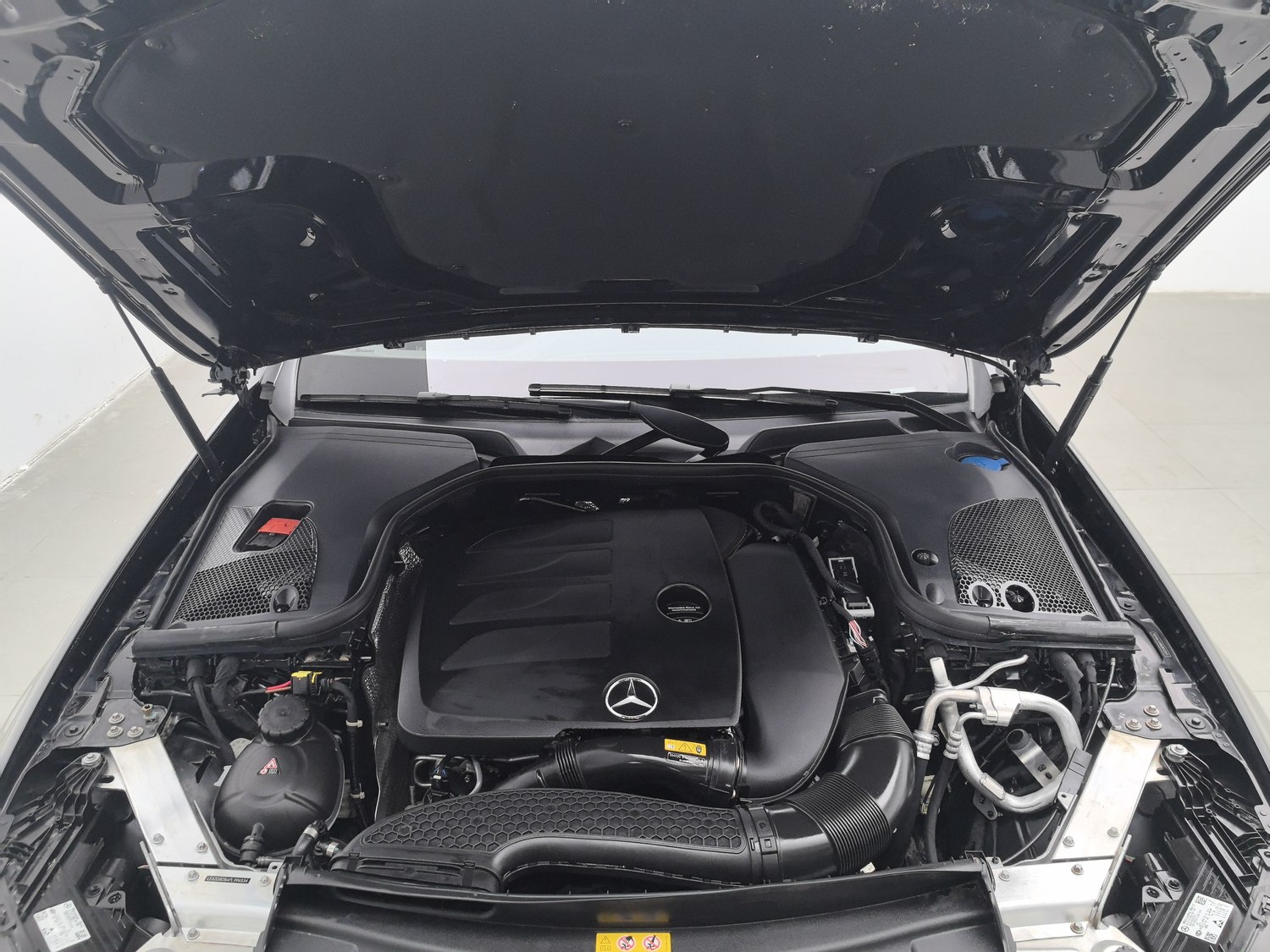 Used Mercedes-Benz E-Class 2023 2.0 AT