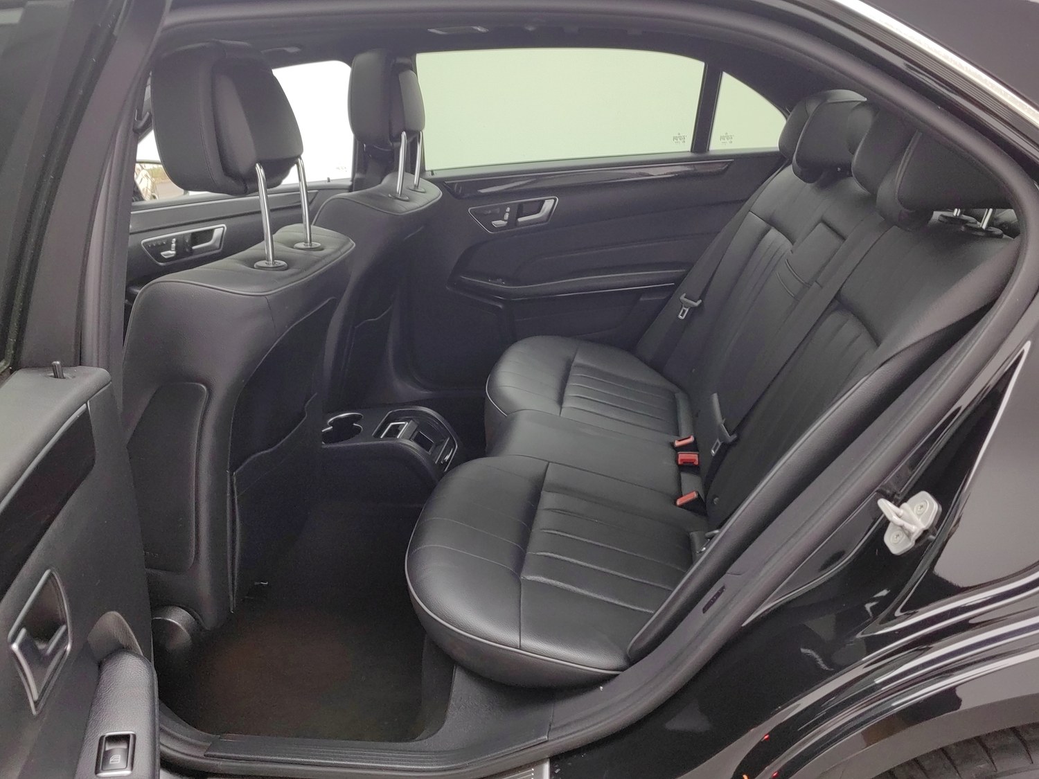 Used Mercedes-Benz E-Class 2015 2.0 AT