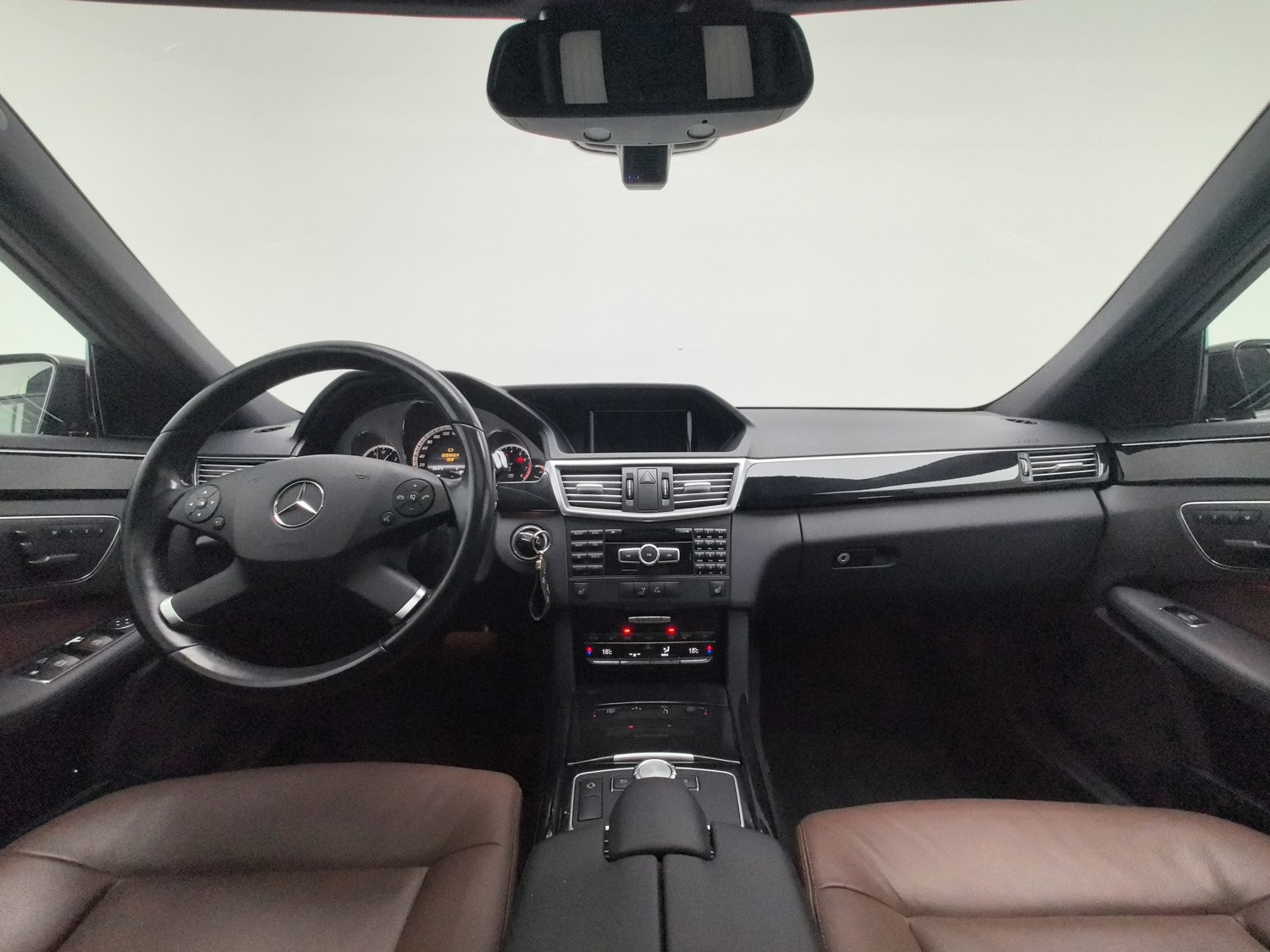 Used Mercedes-Benz E-Class 2013 1.8 AT