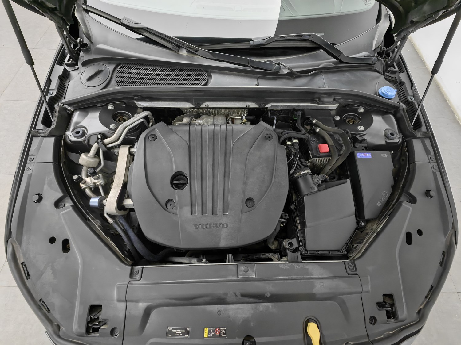 Used Volvo S90 2021 2.0 AT