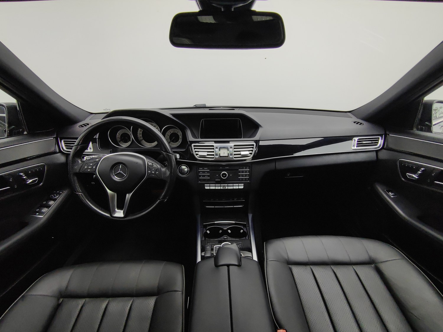 Used Mercedes-Benz E-Class 2015 2.0 AT