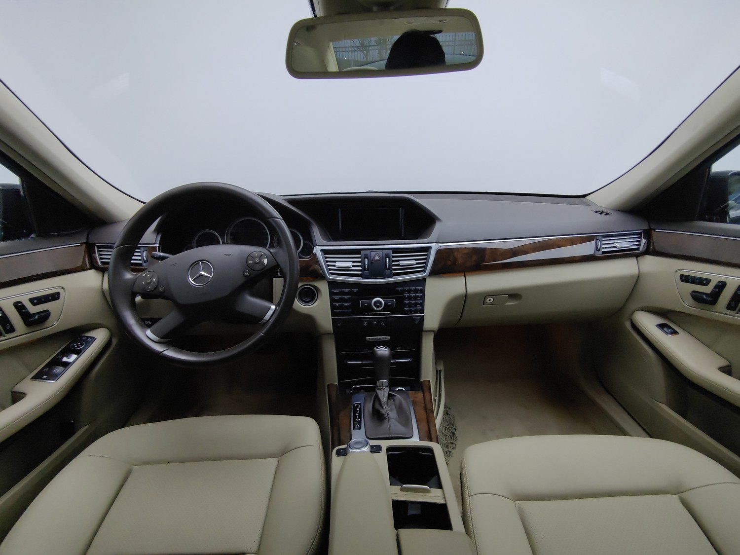 Used Mercedes-Benz E-Class 2011 1.8 AT