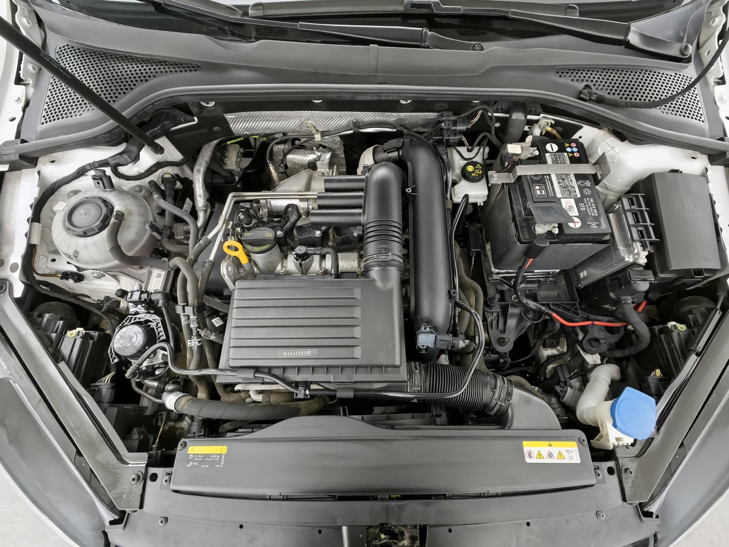 Used Volkswagen Golf 2020 1.4 AT