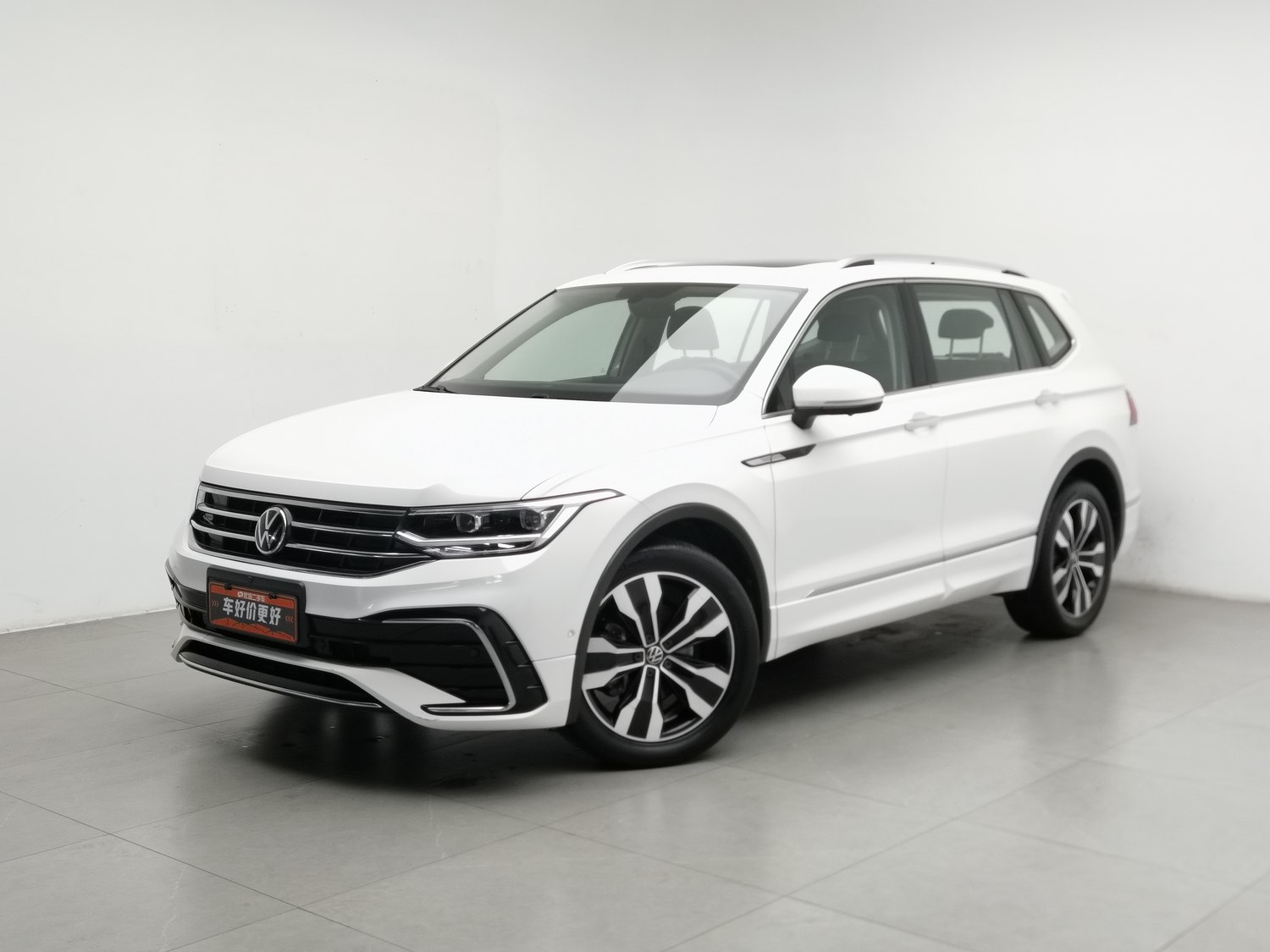 Used Volkswagen Tiguan L 2022 2.0 AT