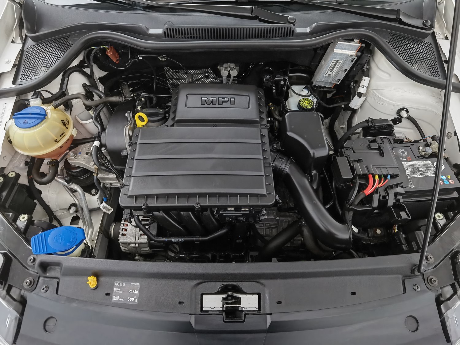Used Volkswagen Polo 2018 1.5 AT