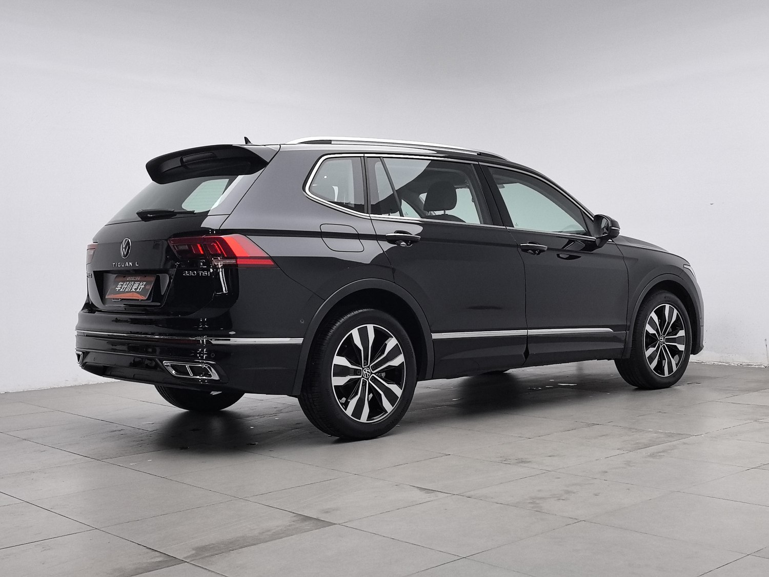 Used Volkswagen Tiguan L 2024 2.0 AT