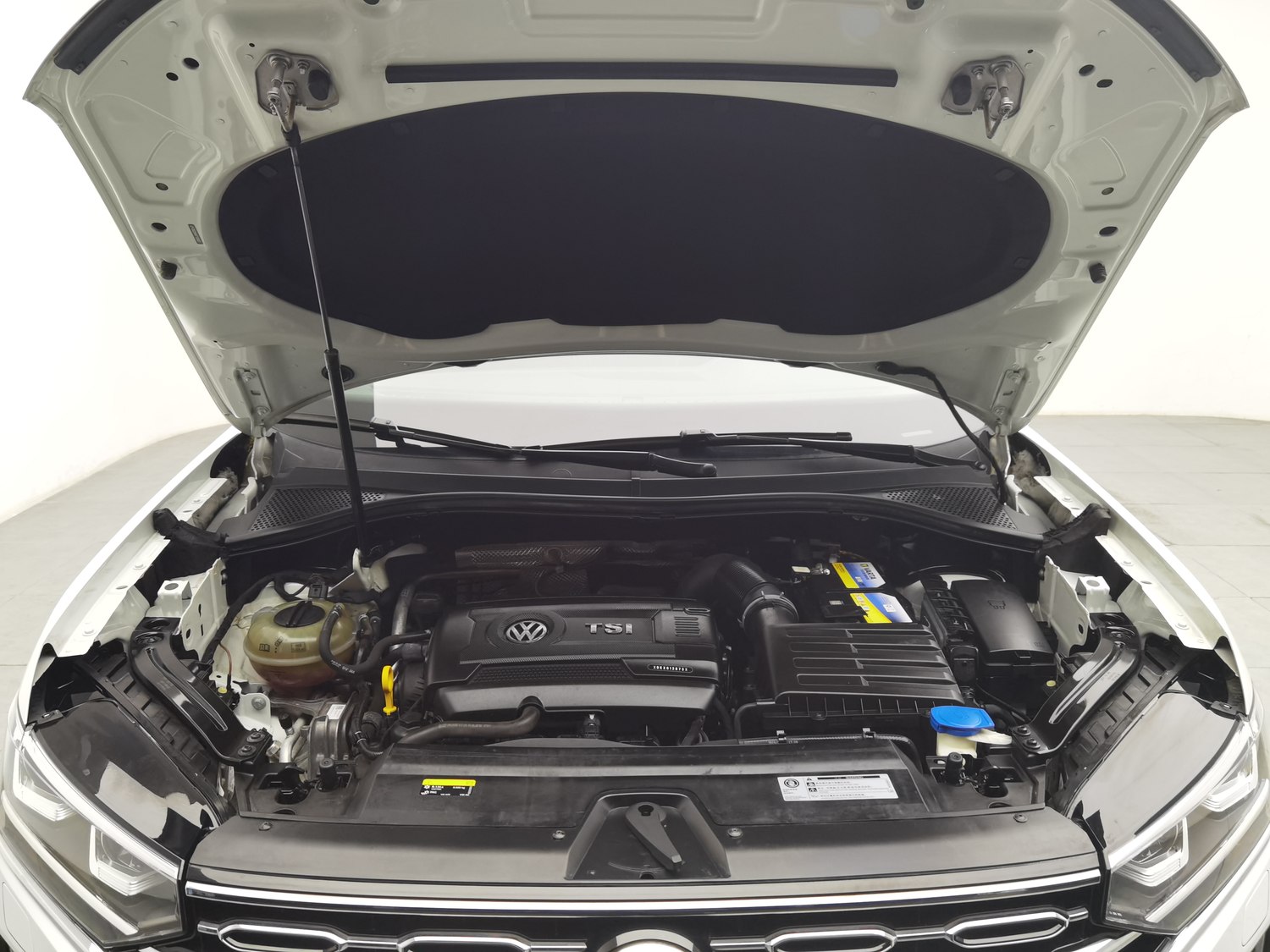 Used Volkswagen Tayron 2019 2.0 AT