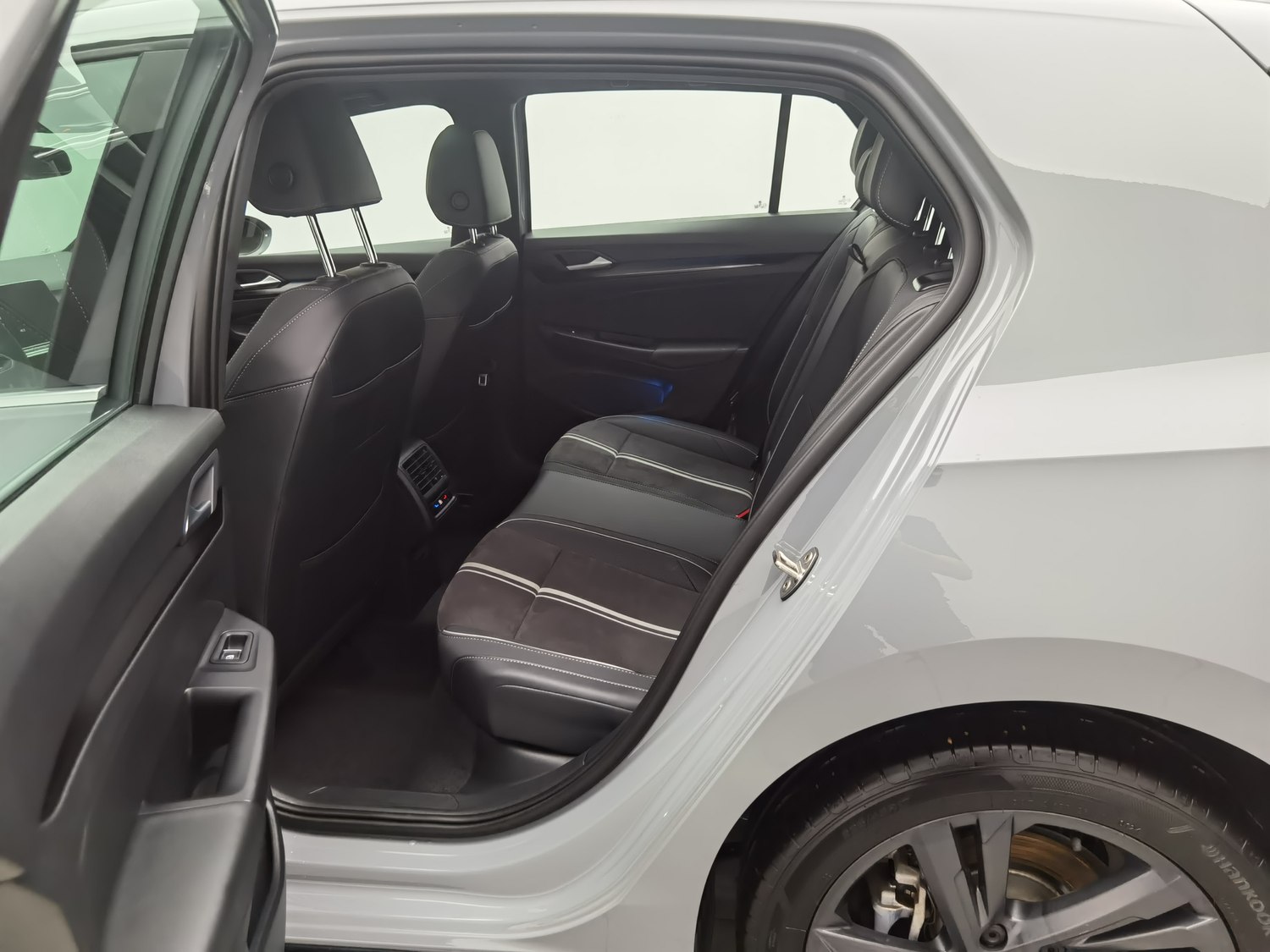 Used Volkswagen Golf 2023 1.4 AT