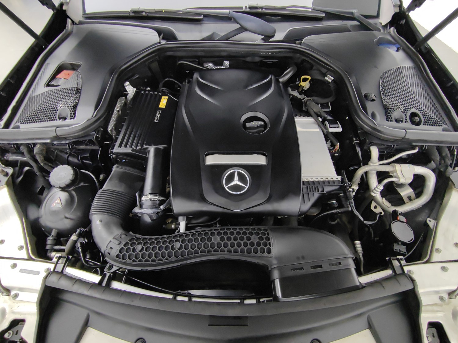 Used Mercedes-Benz E-Class 2017 2.0 AT