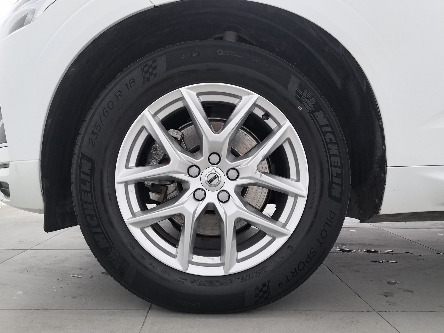 Used Volvo XC60 2020 2.0 AT