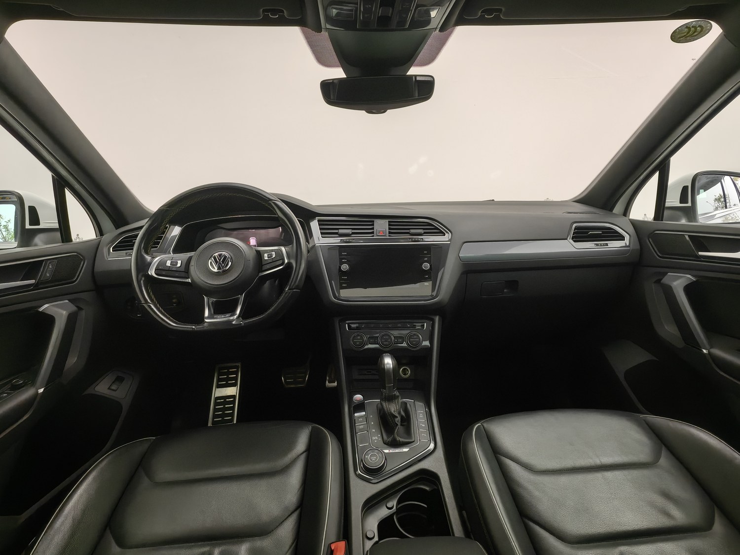 Used Volkswagen Tiguan 2018 2.0 AT