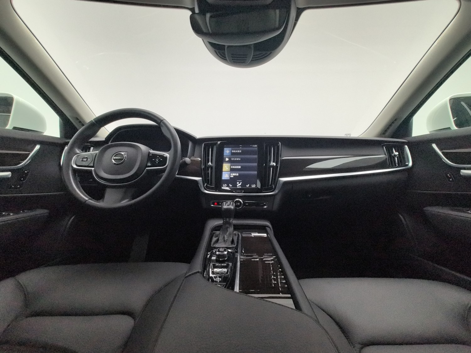 Used Volvo S90 2017 2.0 AT