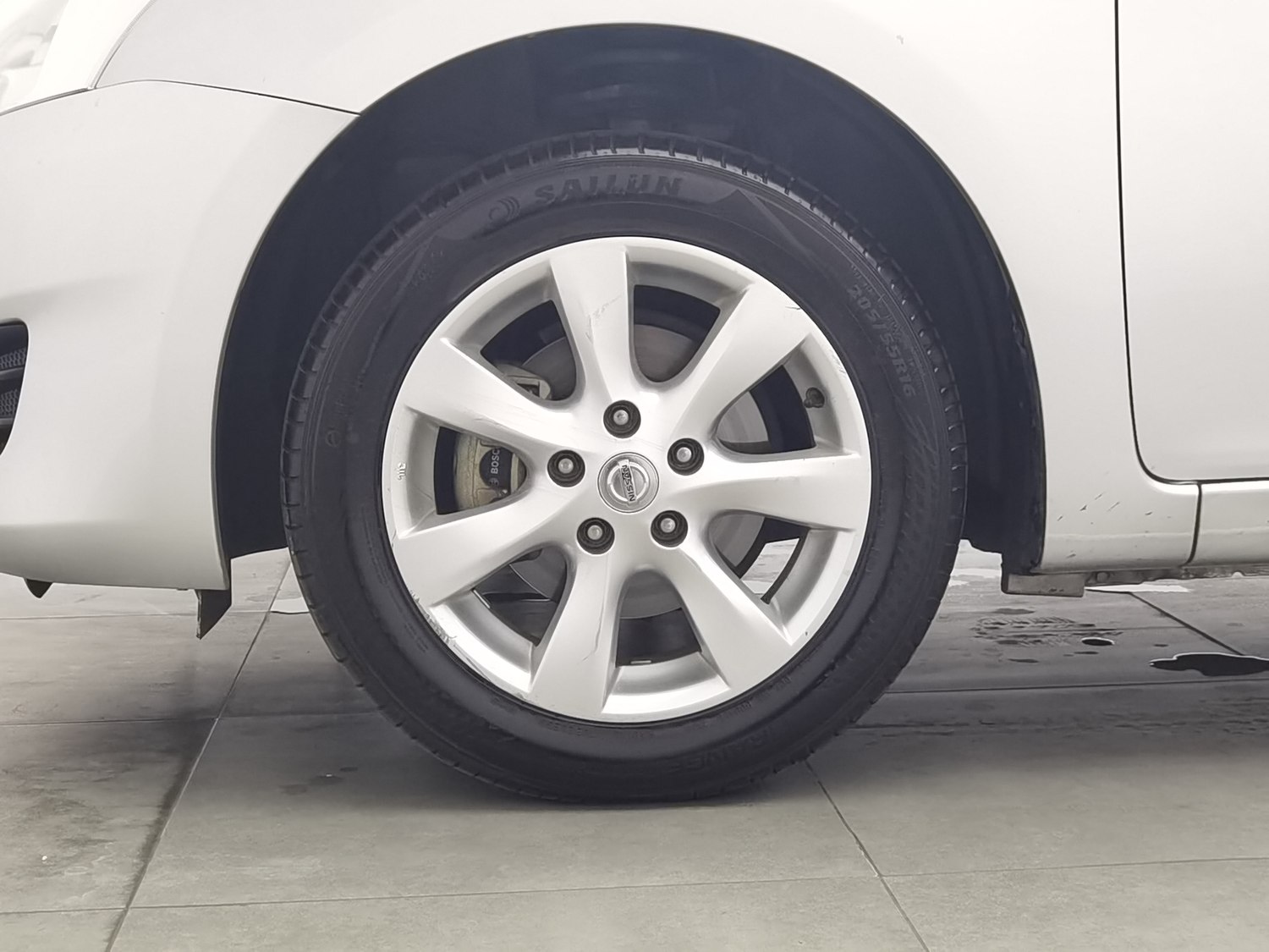 Used Nissan Tiida 2011 1.6 AT