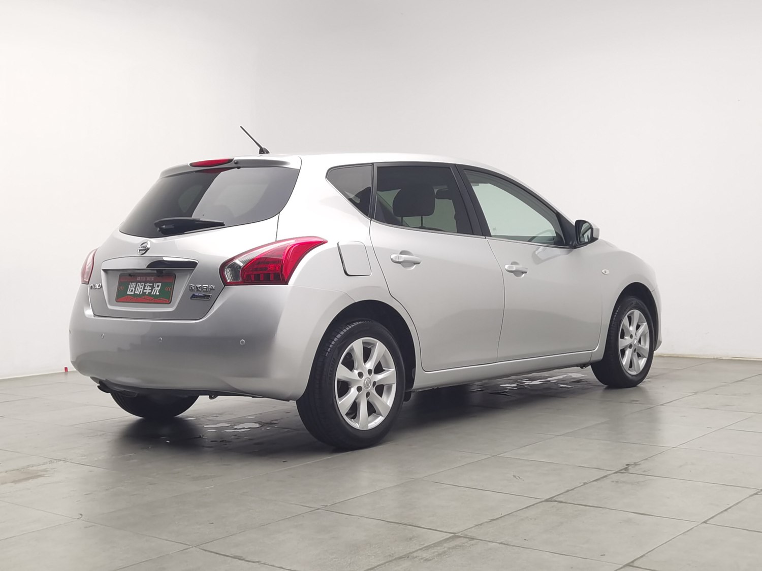 Used Nissan Tiida 2011 1.6 AT