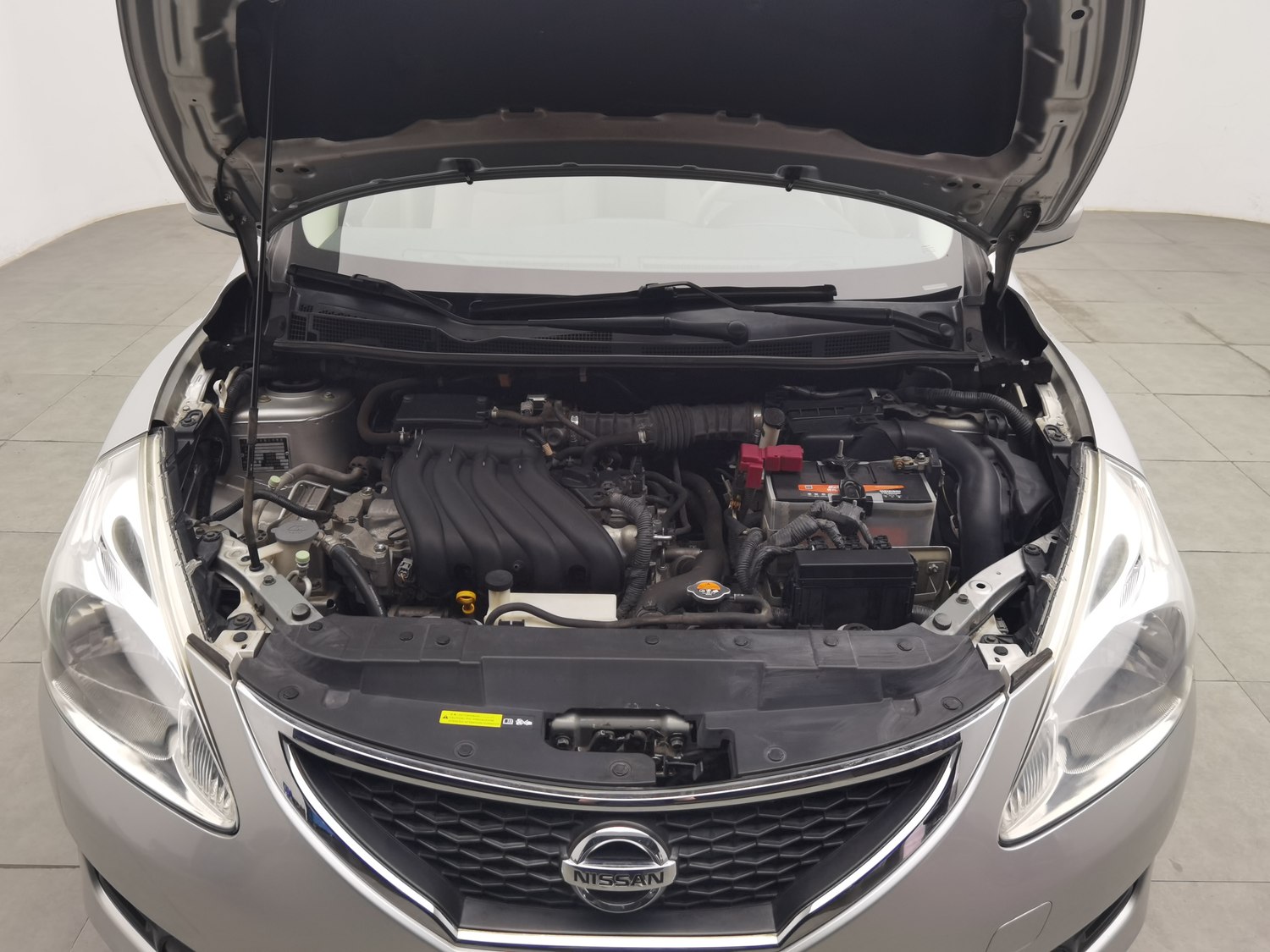 Used Nissan Tiida 2011 1.6 AT