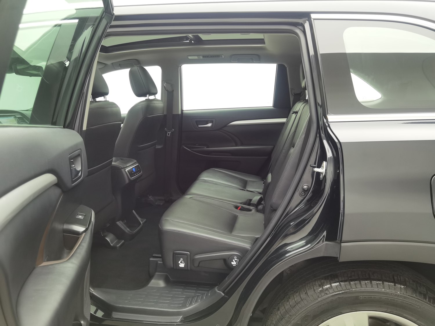 Used Toyota Highlander 2018 2.0 AT