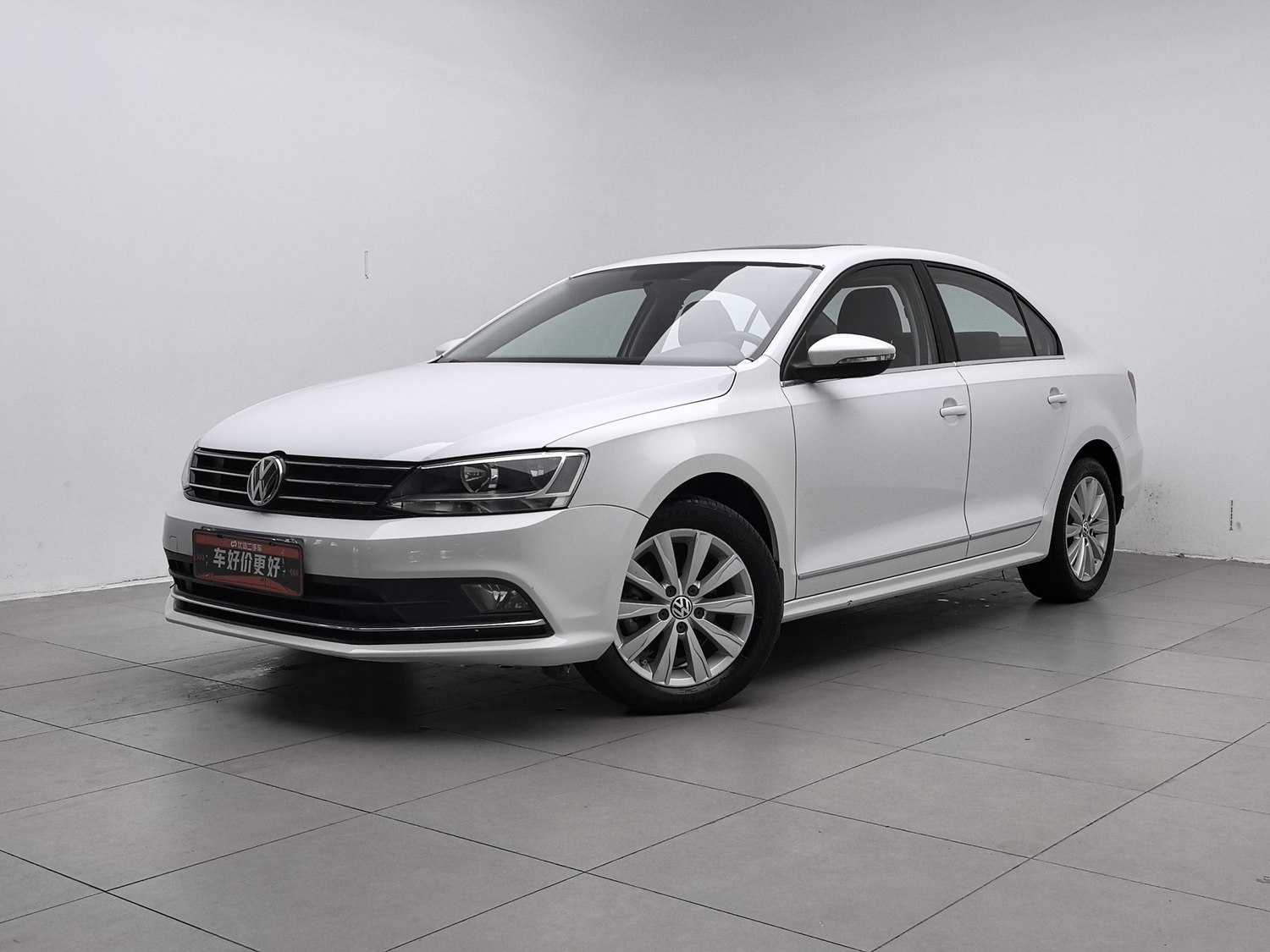Used Volkswagen Sagitar 2015 1.6 MT