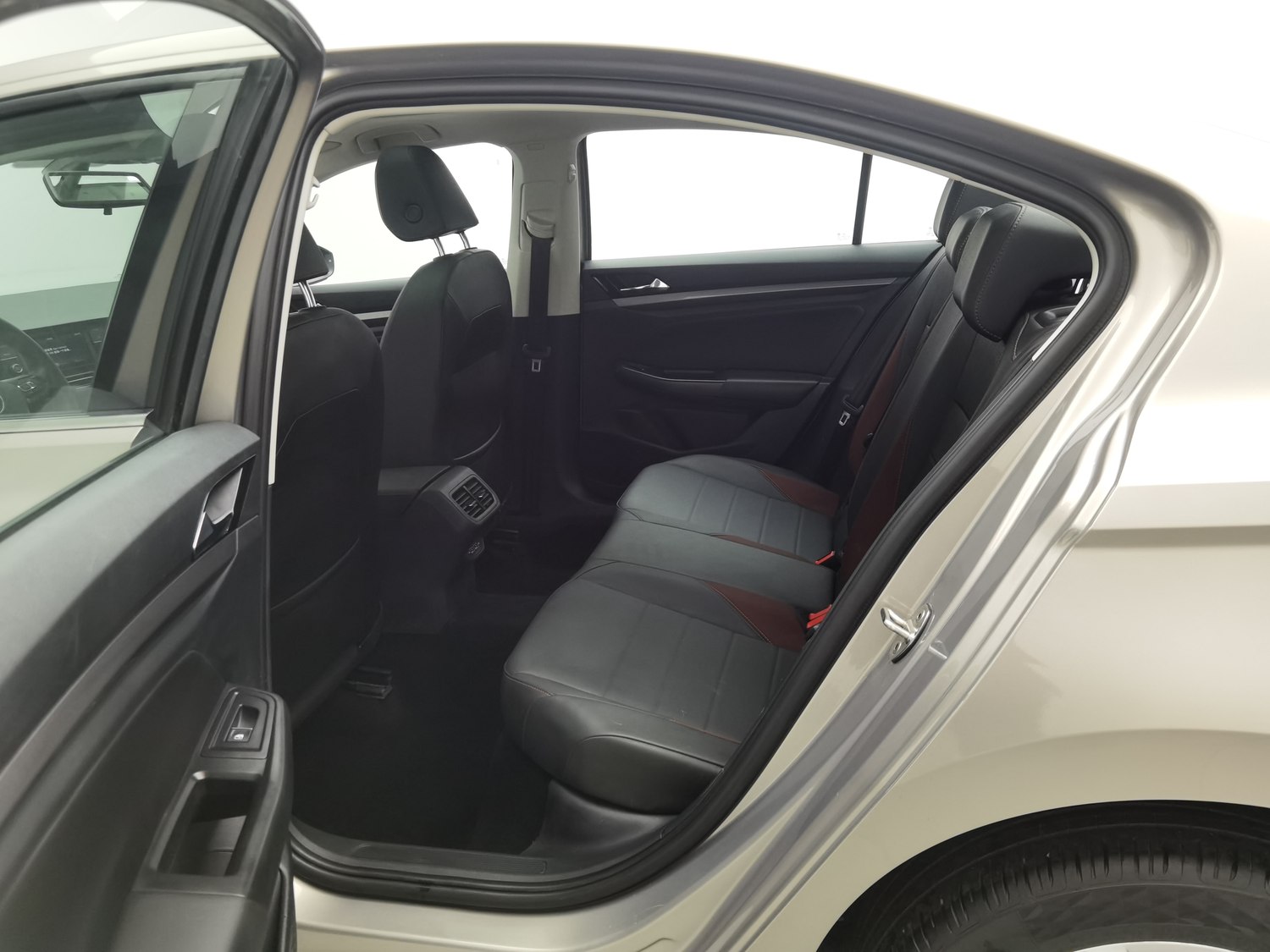 Used Volkswagen Bora 2020 1.5 AT