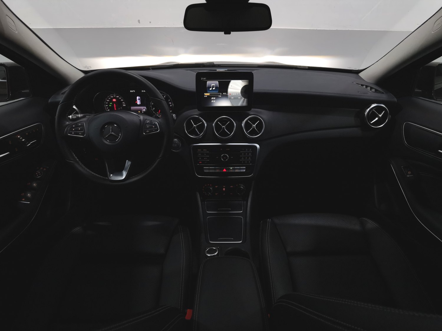 Used Mercedes-Benz GLA 2017 1.6 AT