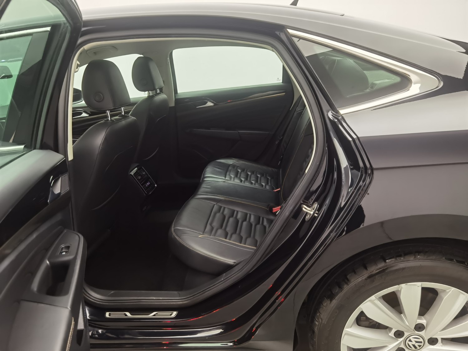 Used Volkswagen Passat 2019 2.0 AT
