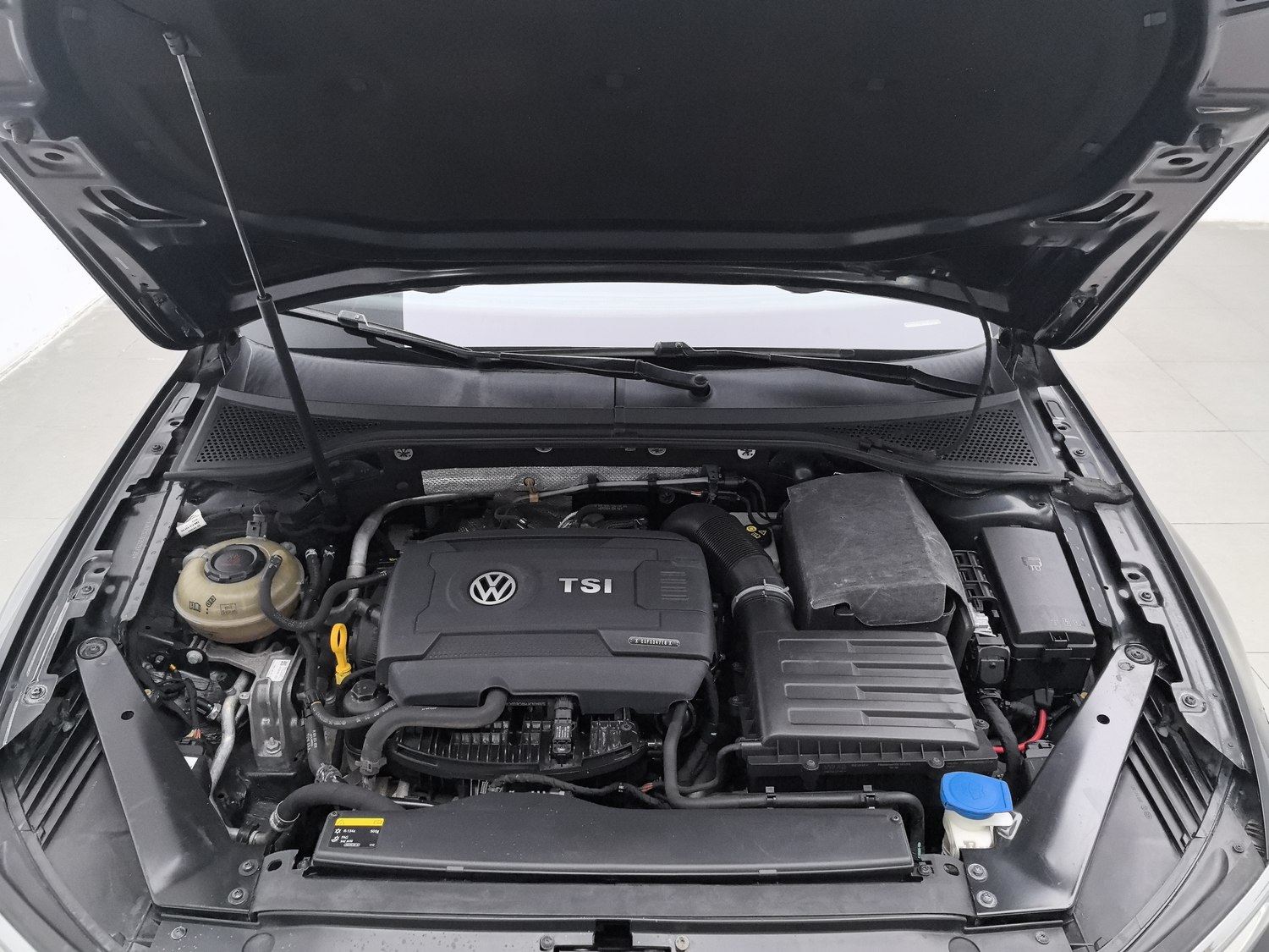 Used Volkswagen Magotan 2017 1.8 AT