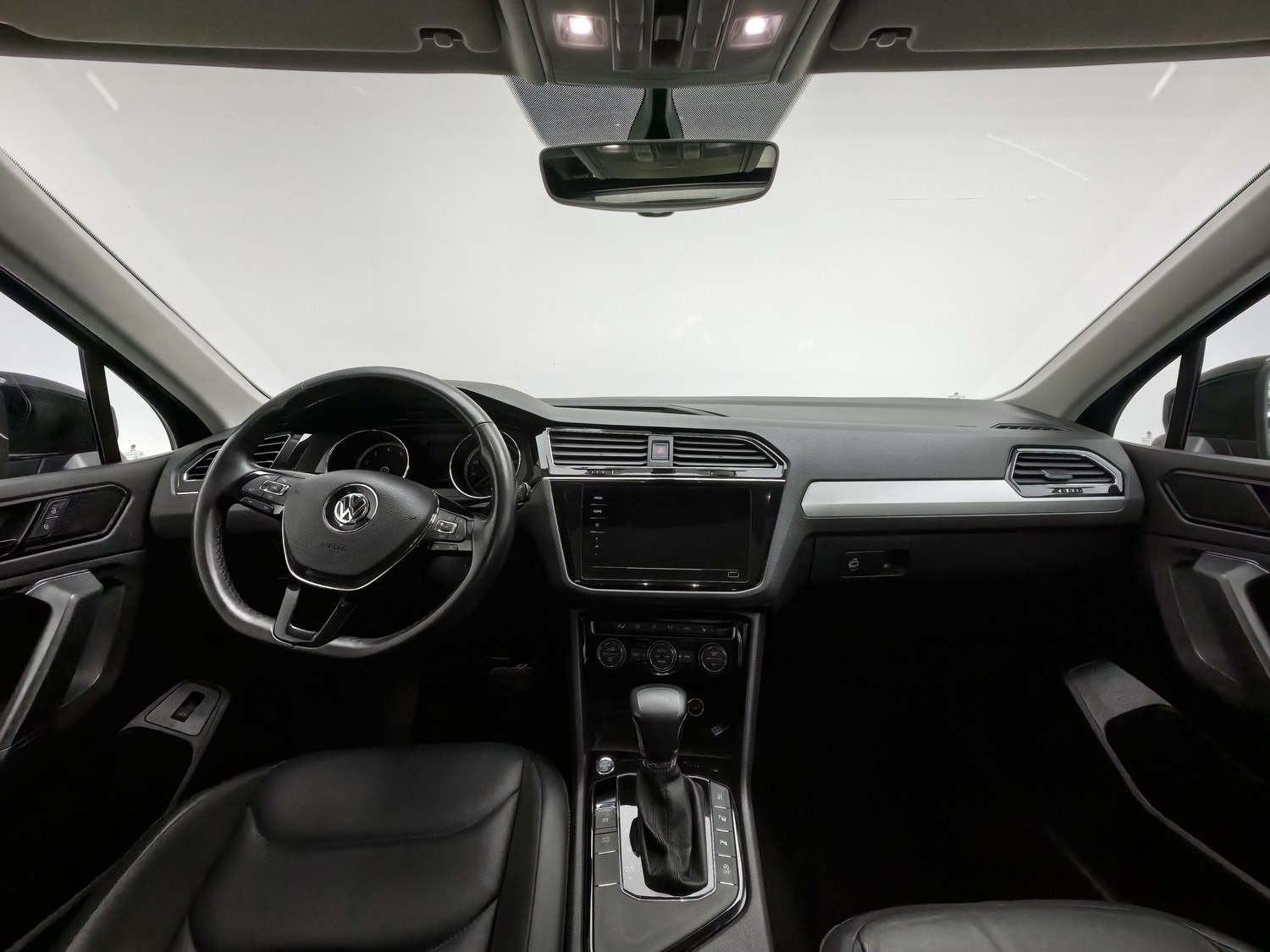 Used Volkswagen Tiguan L 2020 2.0 AT