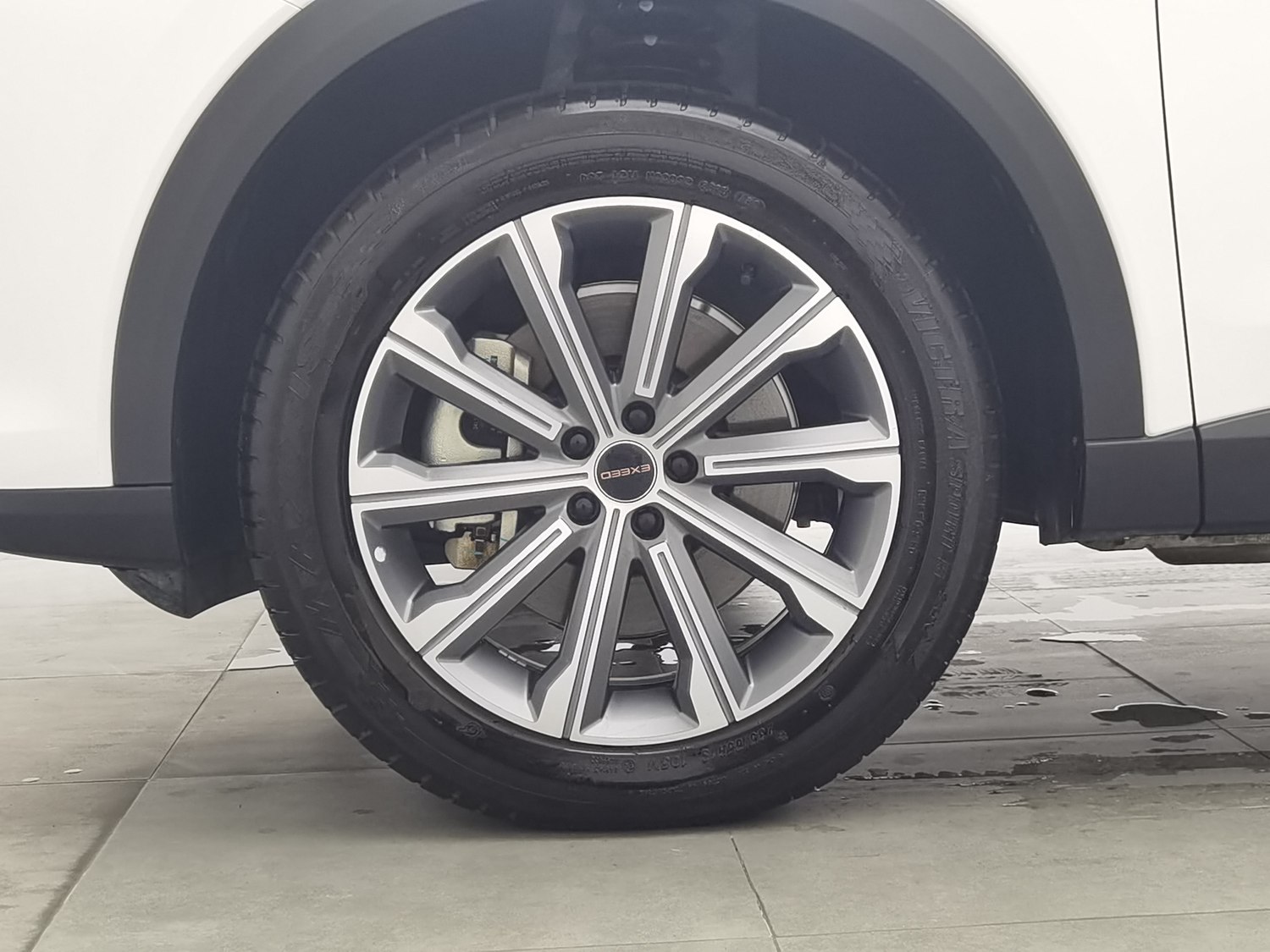 Used Exeed VX C-DM 2026 1.5 AT