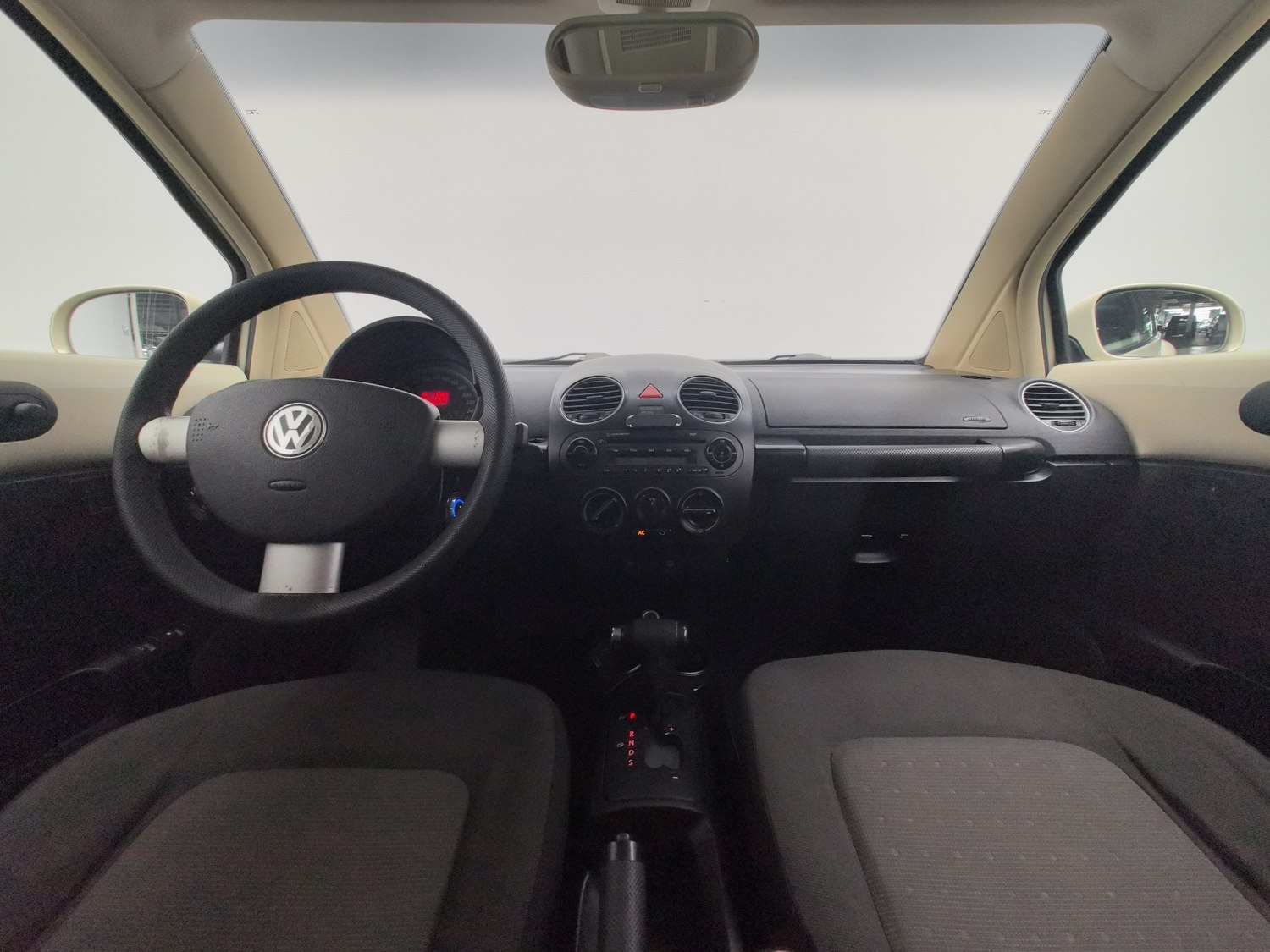 Used Volkswagen Beetle (Imported) 2008 2.0 AT