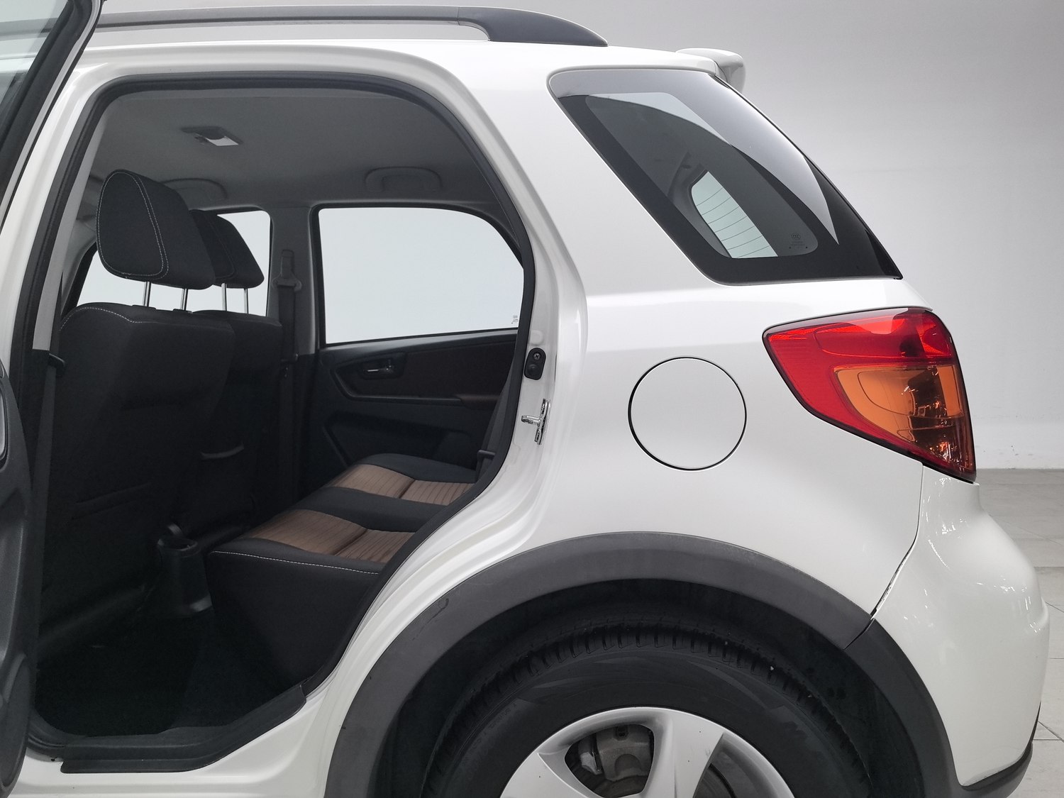 Used Suzuki SX4 2016 1.6 AT