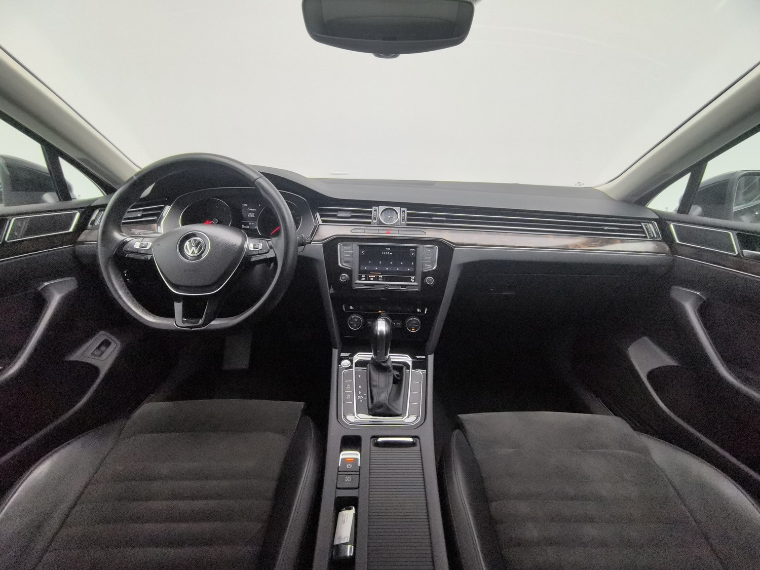 Used Volkswagen Magotan 2017 1.8 AT