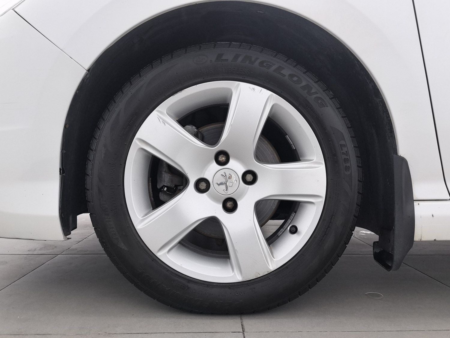 Used Peugeot 308 2014 1.6 AT