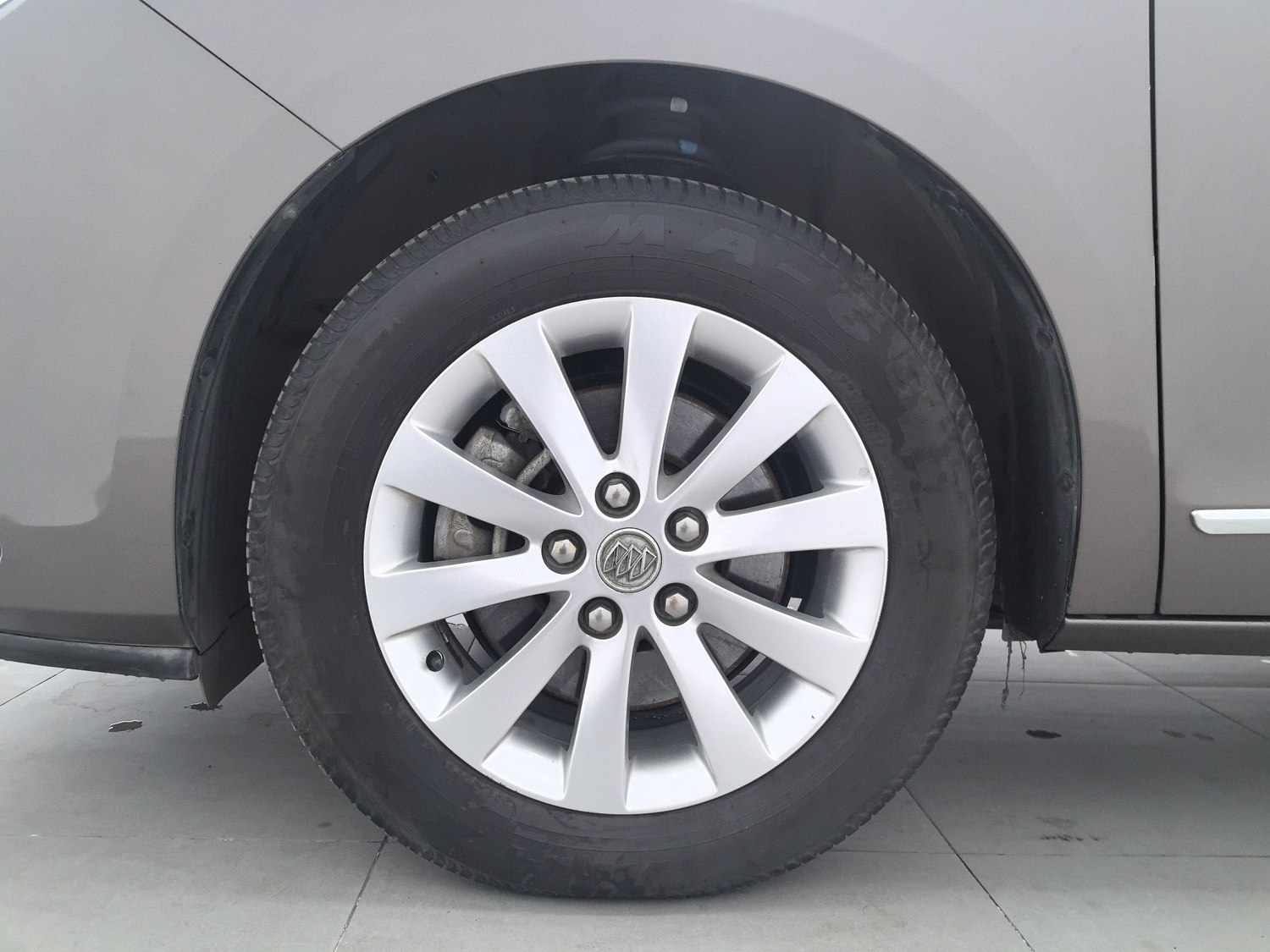 Used Buick GL8 2014 2.4 AT