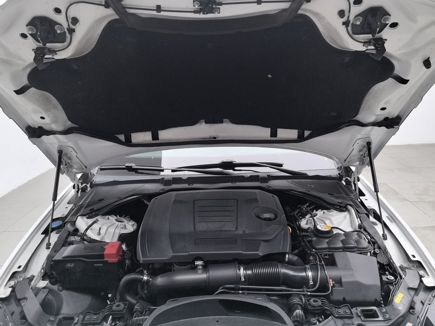 Used Jaguar XFL 2018 2.0 AT