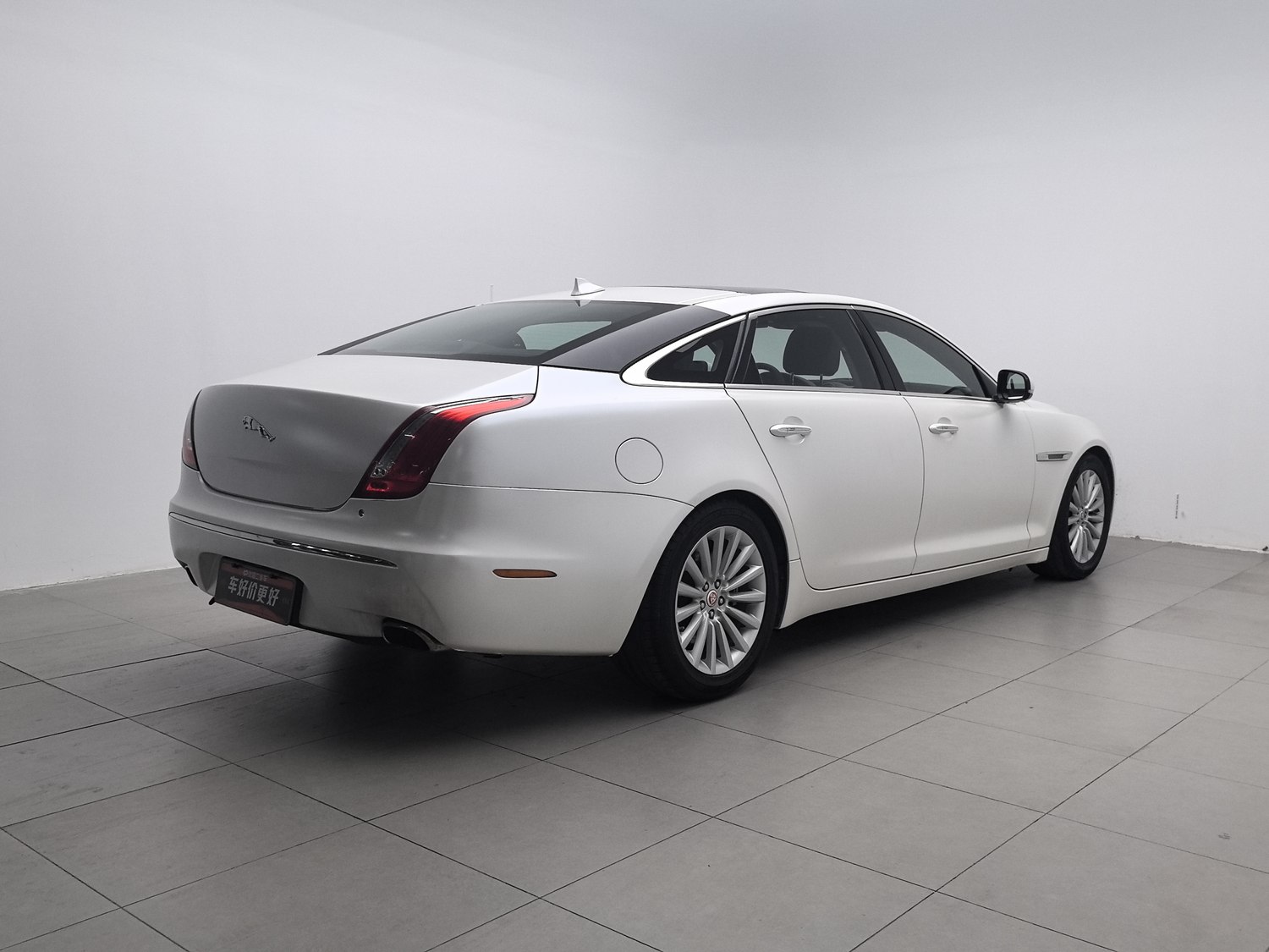 Used Jaguar XJ 2015 2.0 AT